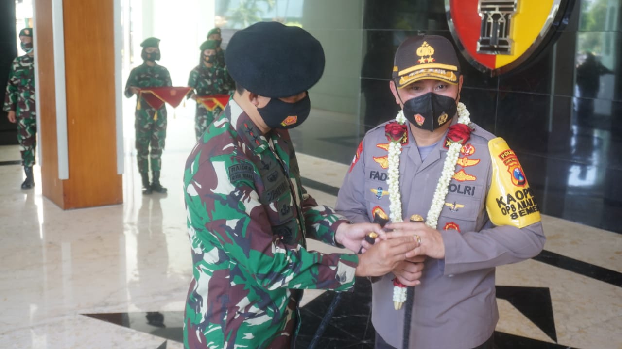 Fadil Imran Dilepas dengan Prosesi Pedang Pora di Makodam VBrawijaya