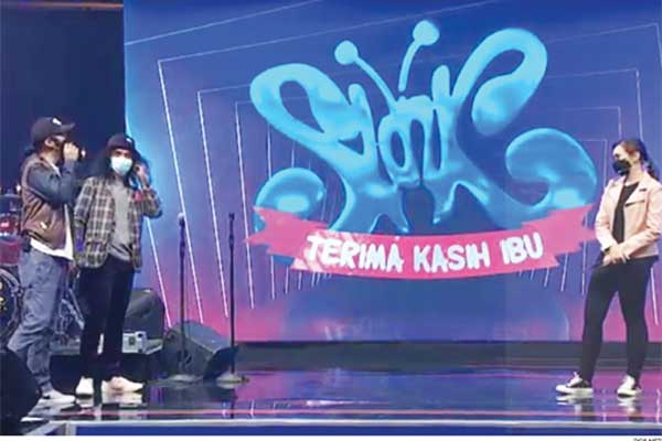 Dalam memperingati Hari Ibu, Metro TV mempersembahkan konser Slank, Terima Kasih Ibu