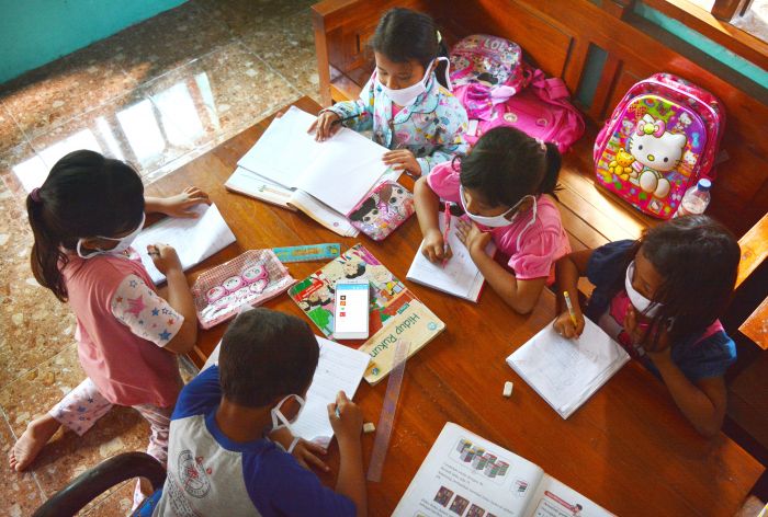 Anak-anak sedang mengerjakan tugas. Education New Zealand menggelar workshop untuk para guru Pendidikan Anak Usia Dini (PAUD).