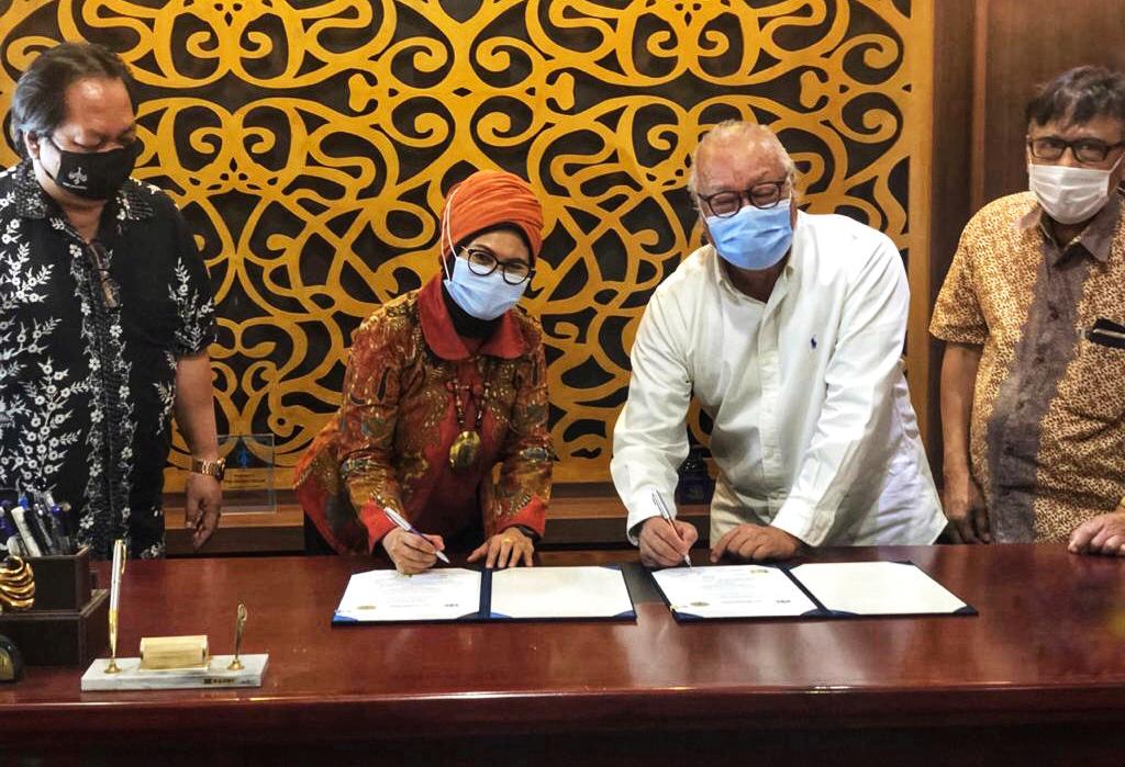 Moestopo-ISBI Bandung Kerjasama Pengajaran Ekonomi Seni Kriya