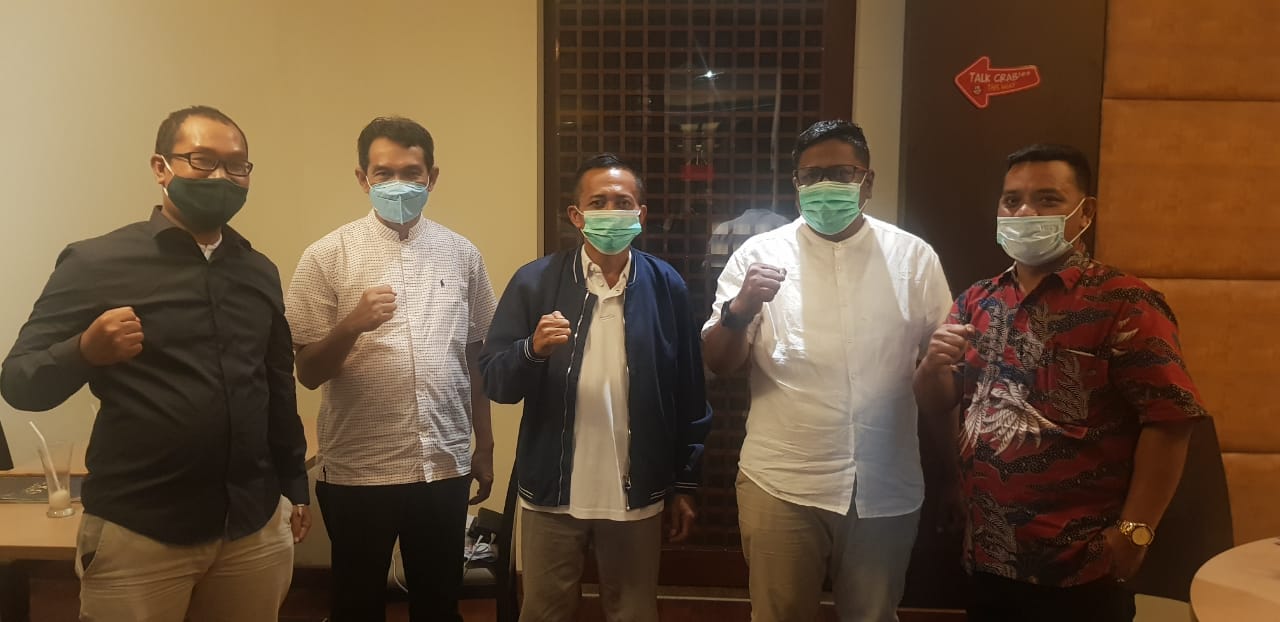 Tim  hukum paslon Maiq Meres