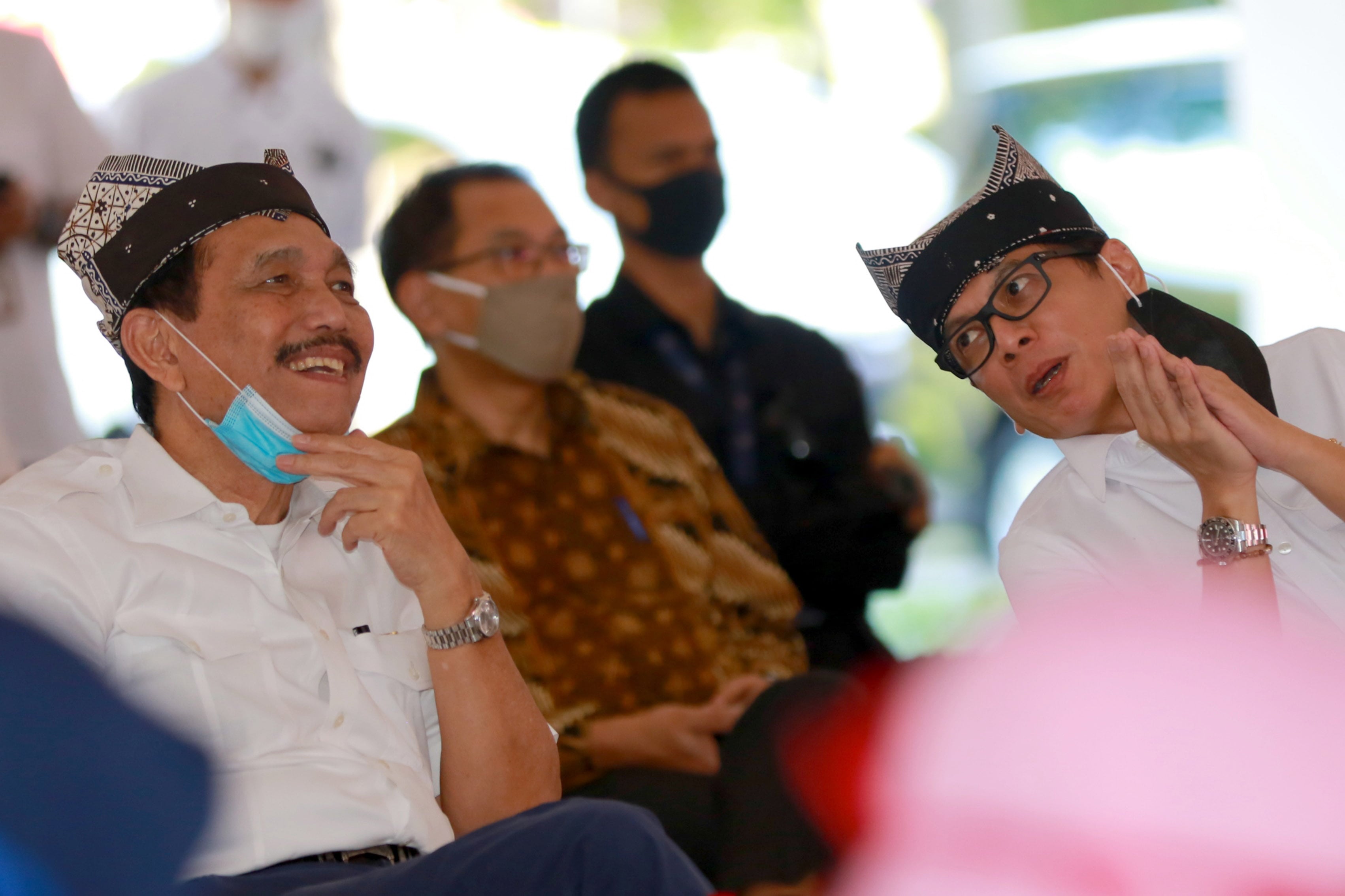 Luhut: Libur Akhir Tahun Jangan Tambah Kasus Covid-19