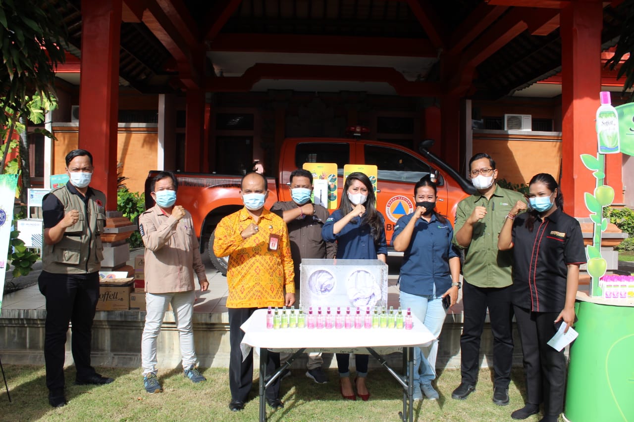 Penyerahan bantuan ini secara simbolis diberikan kepada Badan Penanggulangan Bencana (BNPB) Daerah Provinsi Bali.