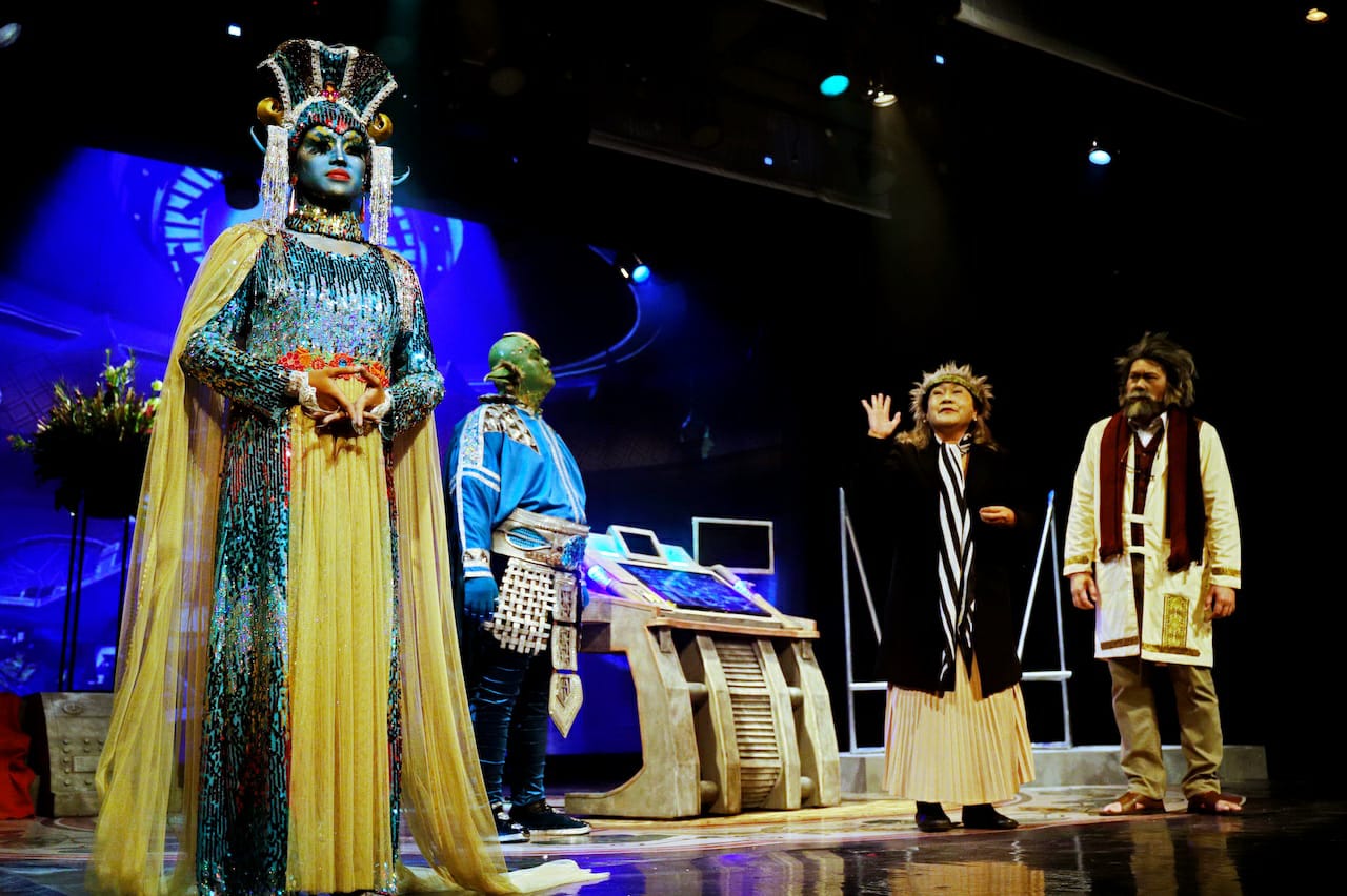 Pementasan Cinta Semesta dari Teater Koma. 