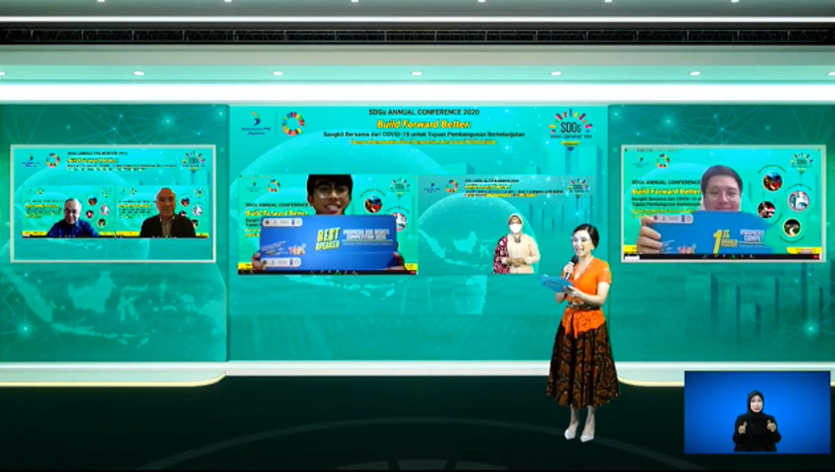 Tim debat dari Universitas Padjajaran yang diwakili oleh Giovanni Nickson Zefanya.