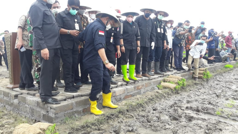 Menteri Pertanian Syahrul Yasin Limpo saat meluncurkan program uji coba perkebunan rumah di Boyolali