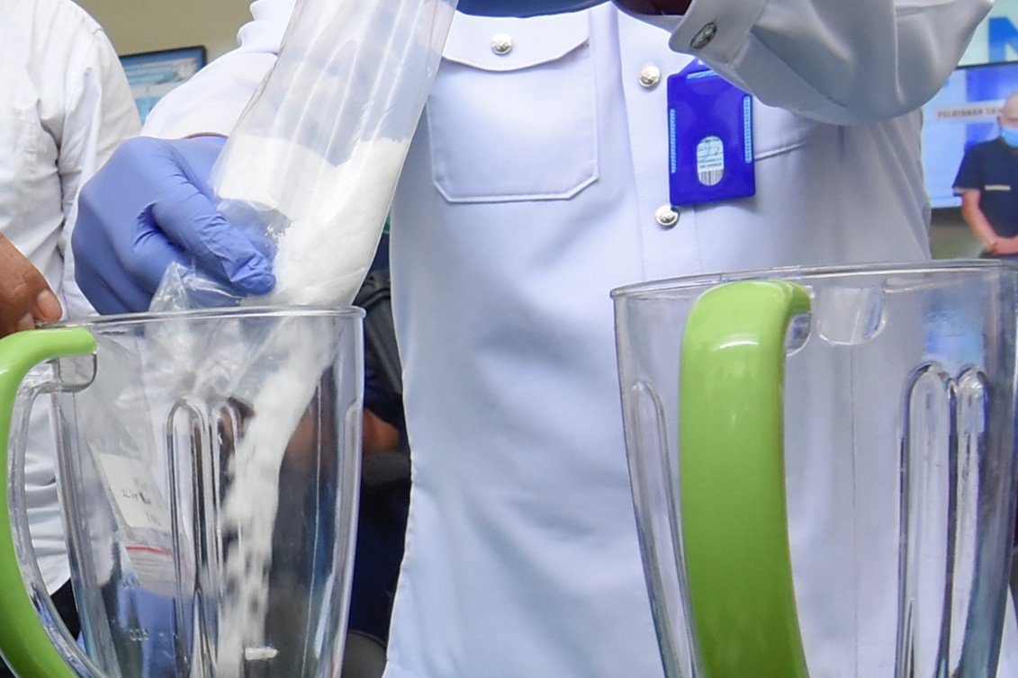 Dua Ibu Rumah Tangga Simpan Sabu di Gendongan Bayi