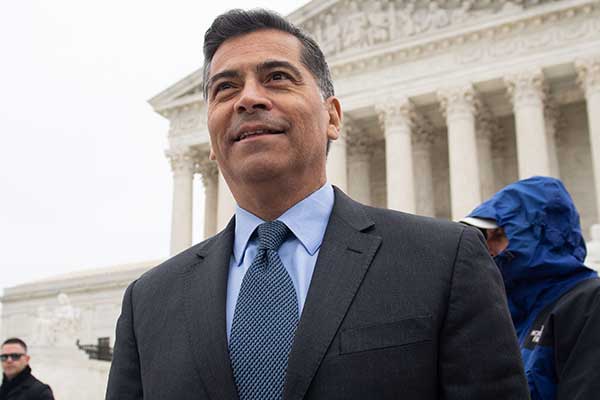 Jaksa Agung California Xavier Becerra