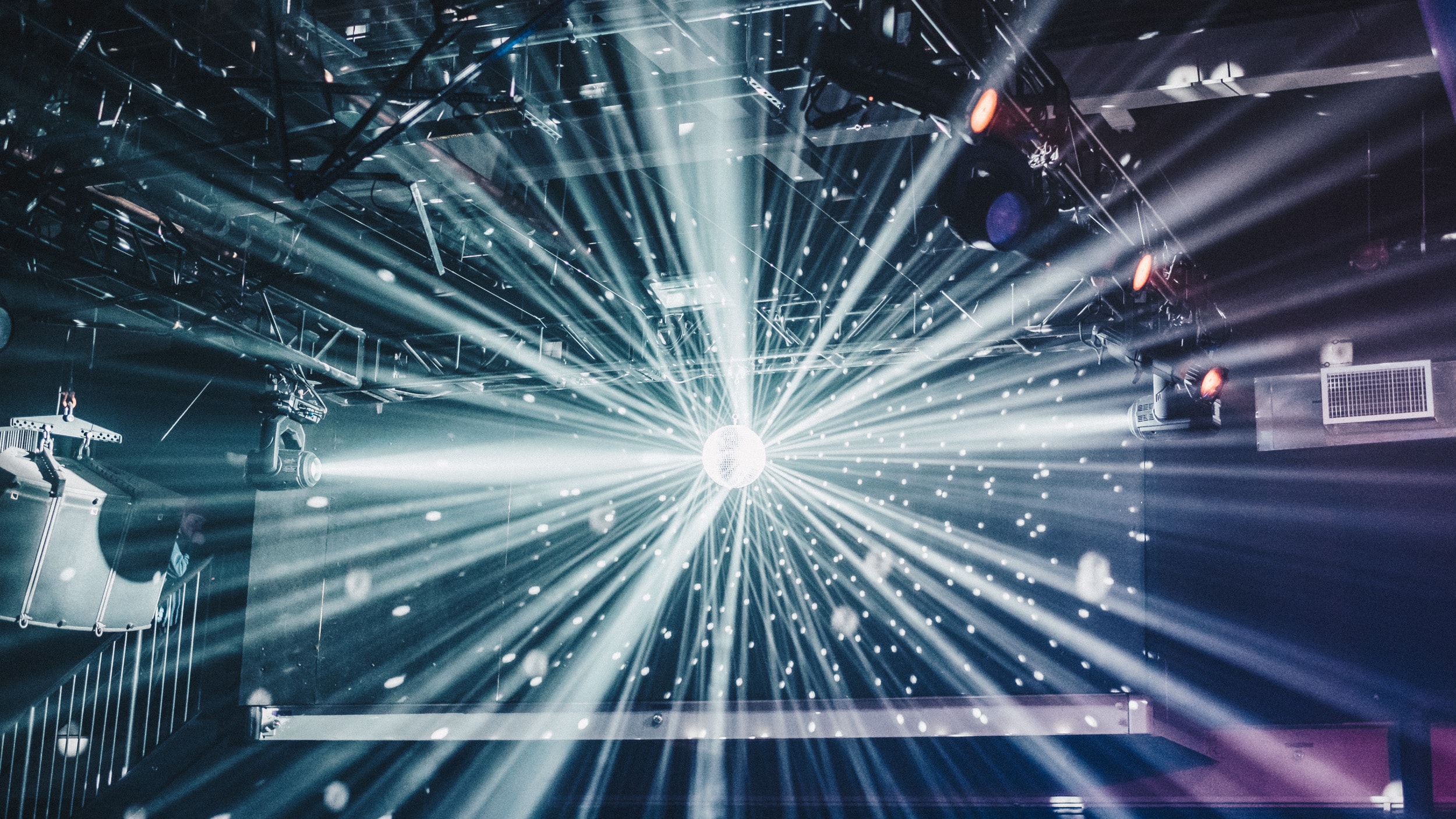 (Ilustrasi) Jepang mengembangkan satelit luar angkasa dari kayu sehingga dapat hancur dengan sendirinya saat sudah tidak terpakai.