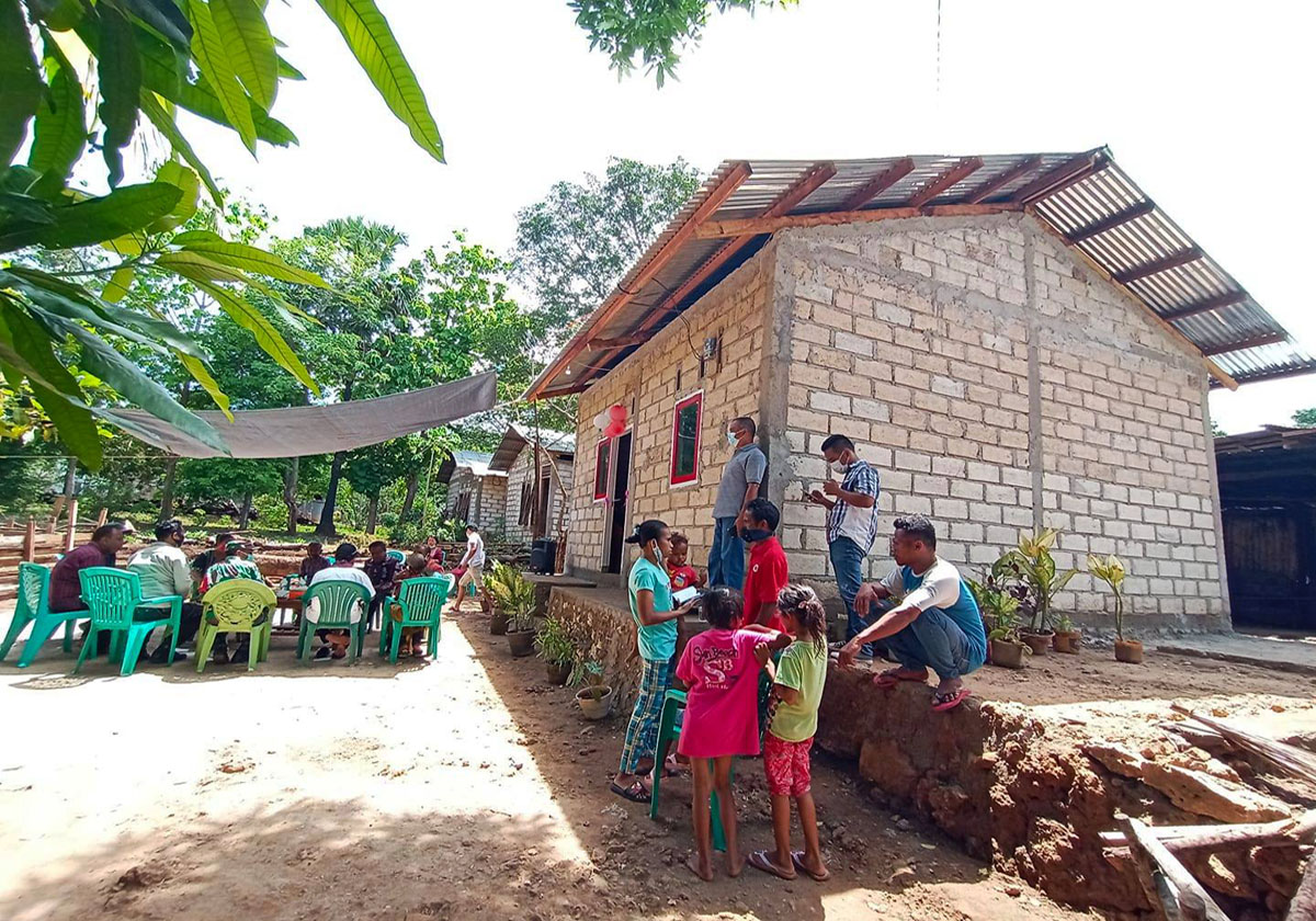Pemerintah Kota Kupang, Nusa Tenggara Timur selesai membedah rumah keluarga Gabriel Bria di RT 04/RW 02, Kelurahan Liliba, akhir pekan lalu.