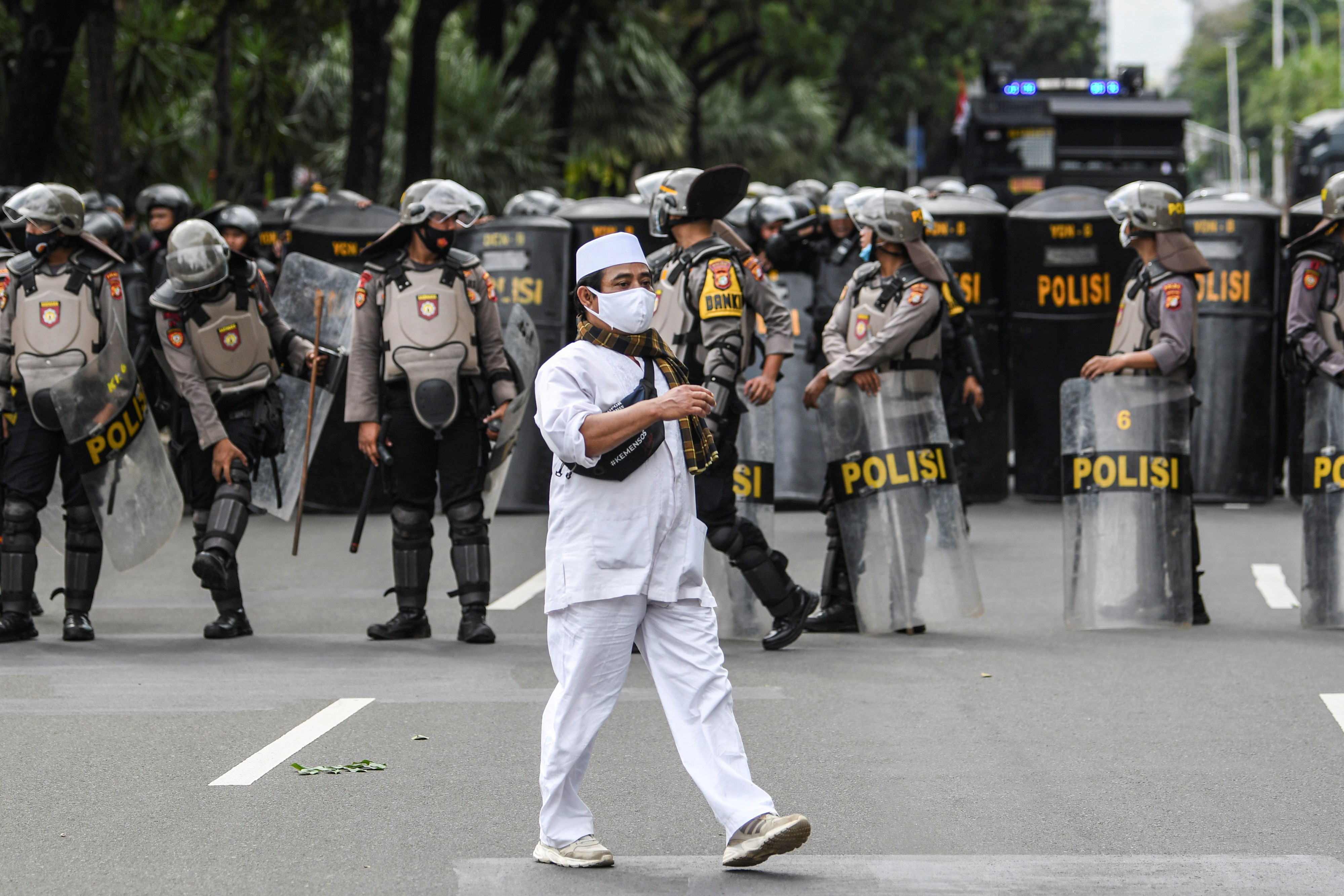 Dua Polisi Terluka saat Bubarkan Aksi 1812