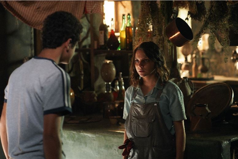 Cuplikan adegan dari serial His Dark Materials