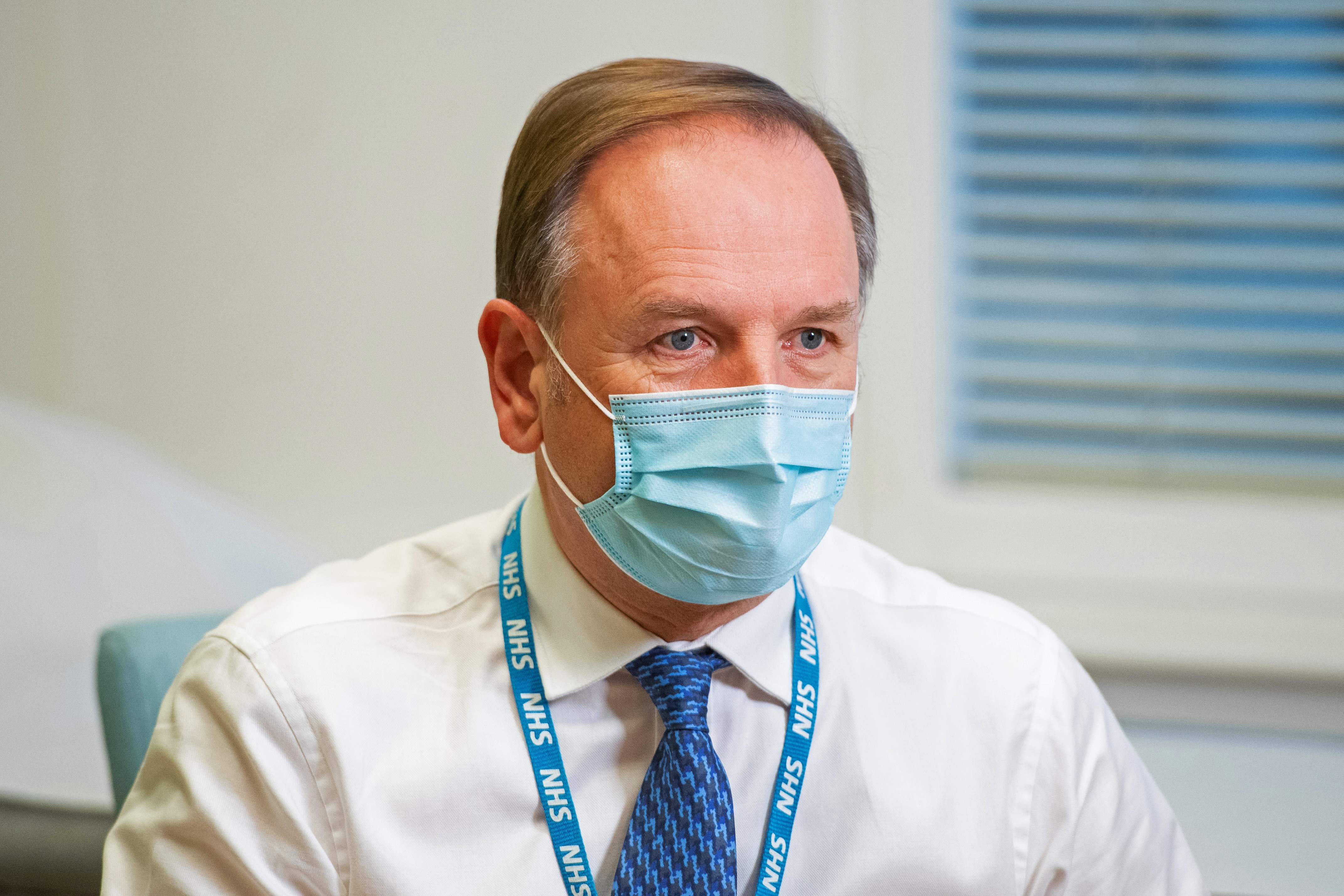 Kepala eksekutif Layanan Kesehatan Nasional (National Health Service) Inggris Sir Simon Stevens 