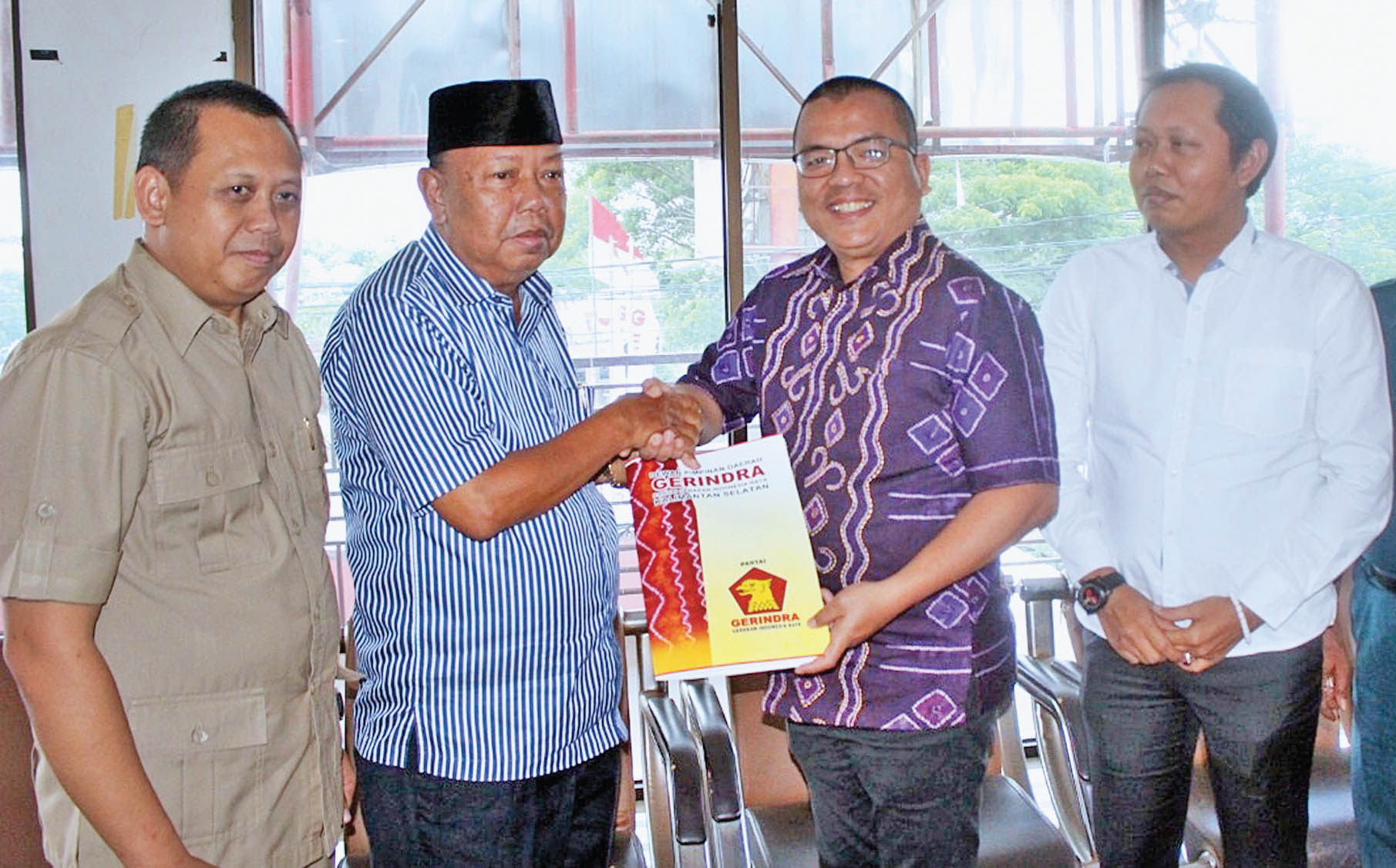 Denny Indrayana Unggul di Pilgub Kalsel