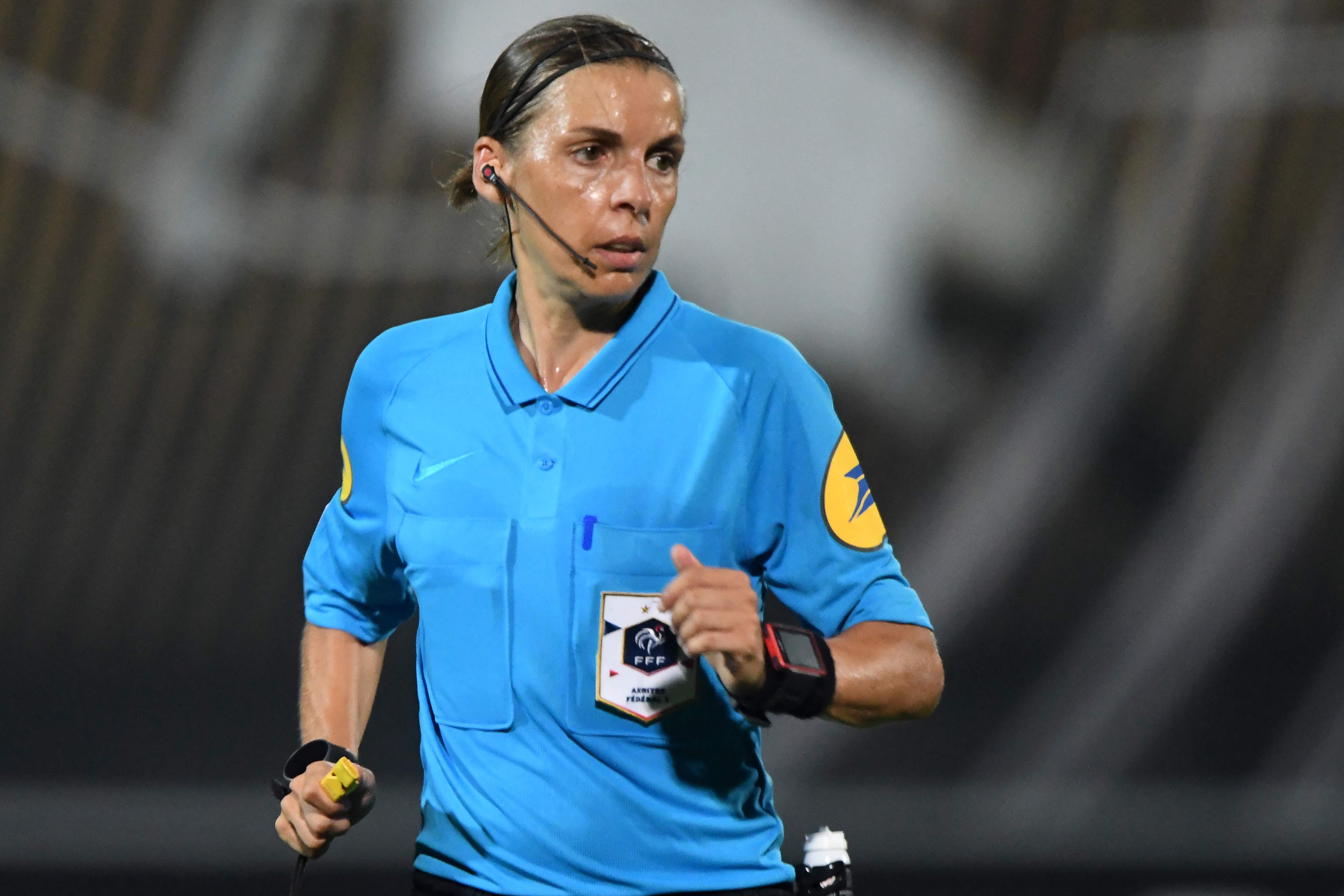 Wasit Stephanie Frappart