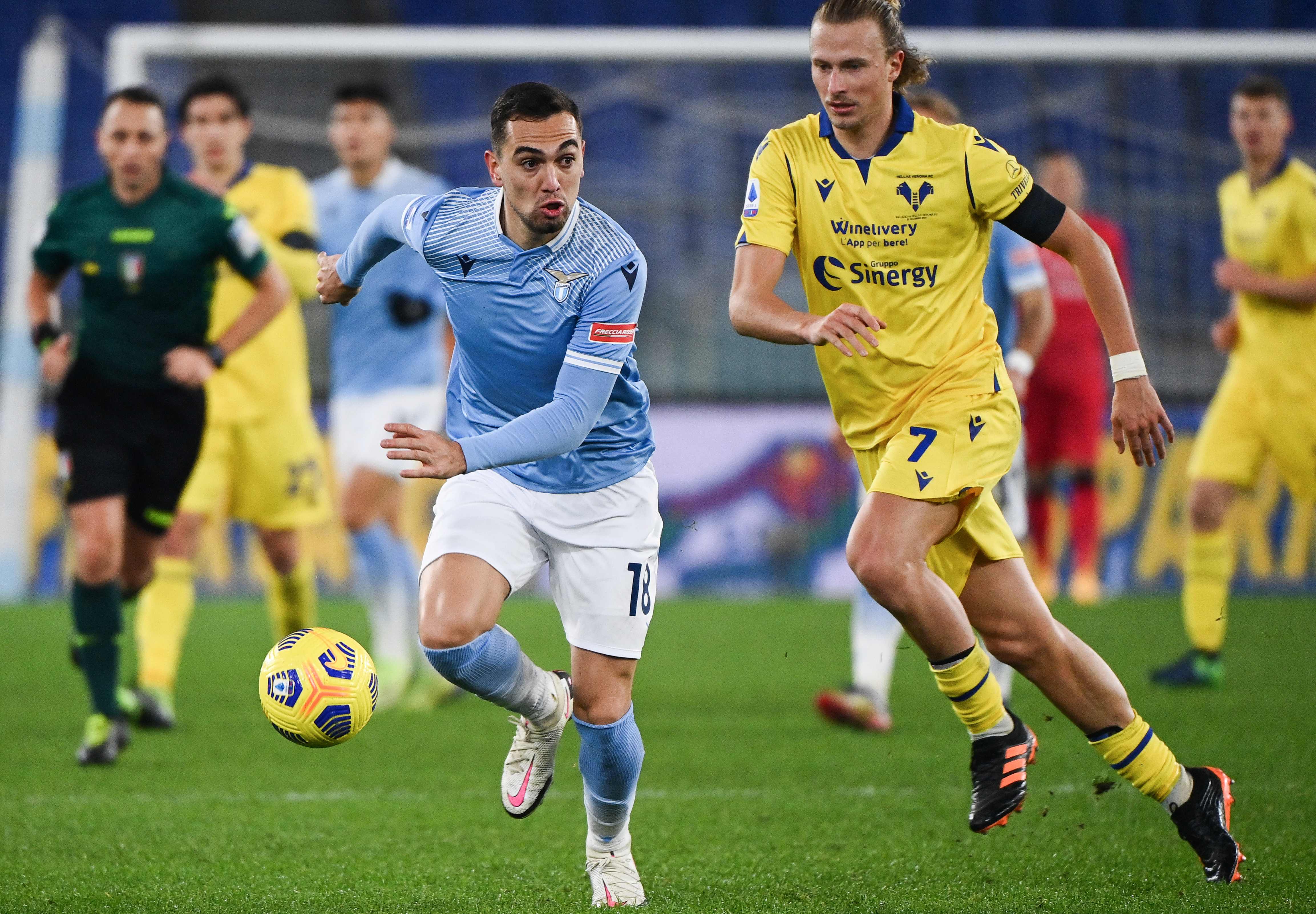 Laga Serie A antara Lazio dan Verona.