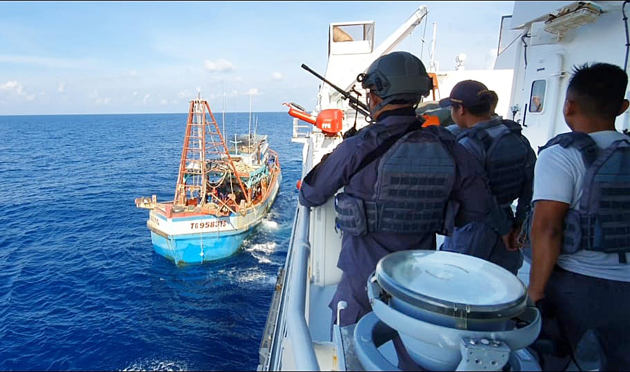 Ilustrasi--penangkapan kapal ikan asing oleh Bakamla.