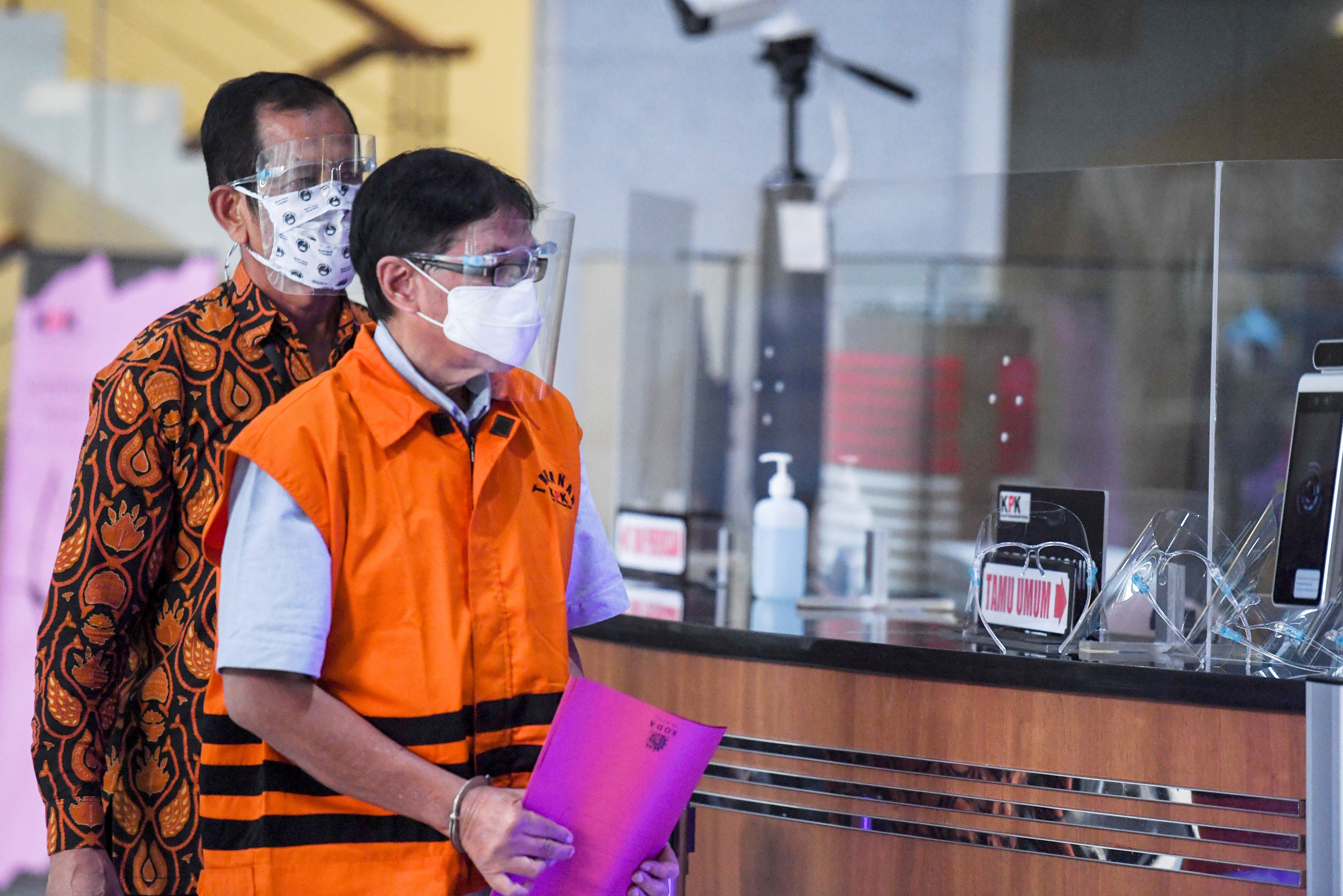 KPK Tahan Mantan Direktur Garuda Indonesia