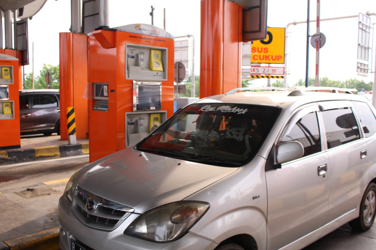 Kendaran masuk tol Cipali, Jawa Barat
