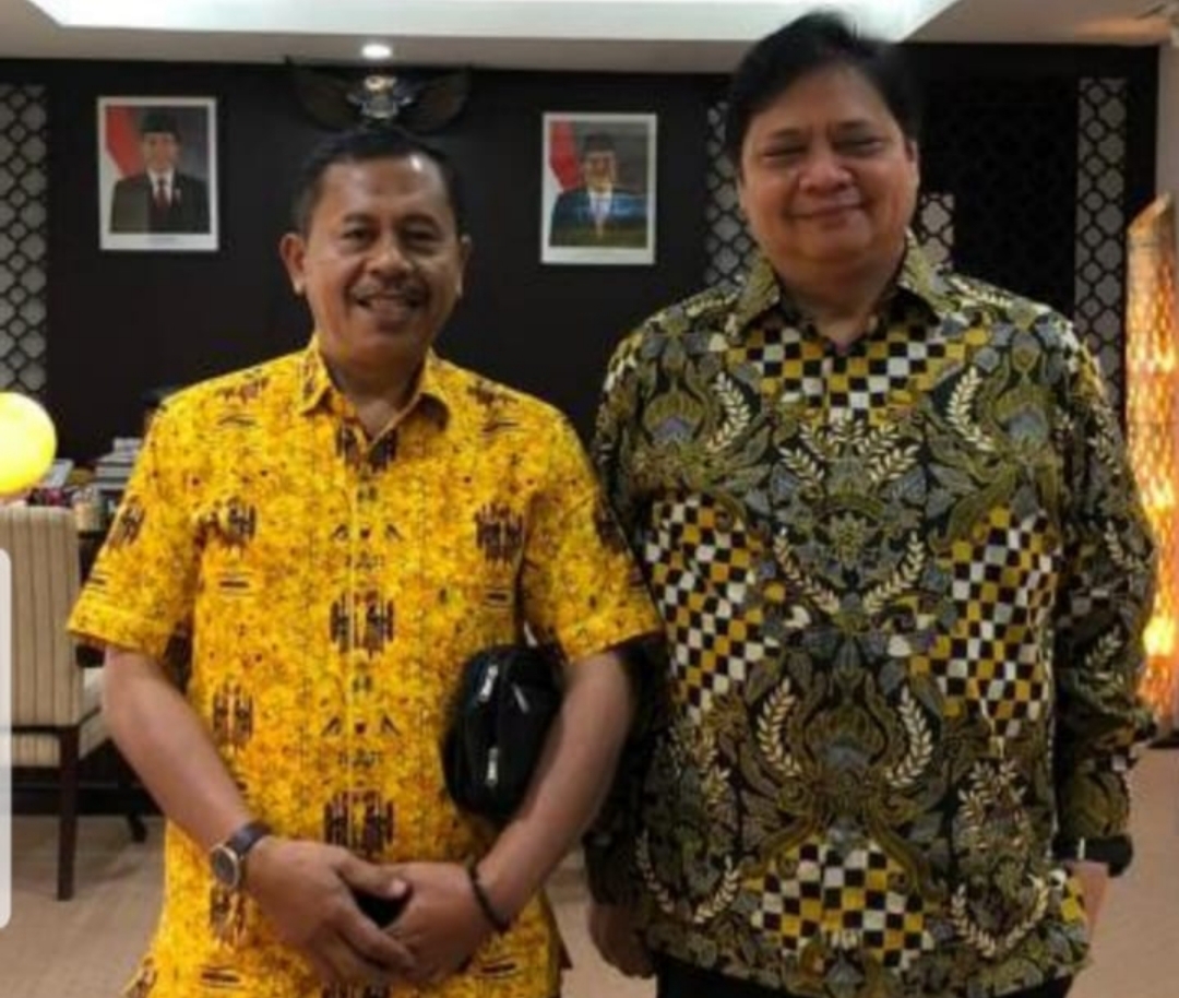 Sekjen Kosgoro Sabil Rachman bersama Menko Perekonomian Airlangga Hartarto