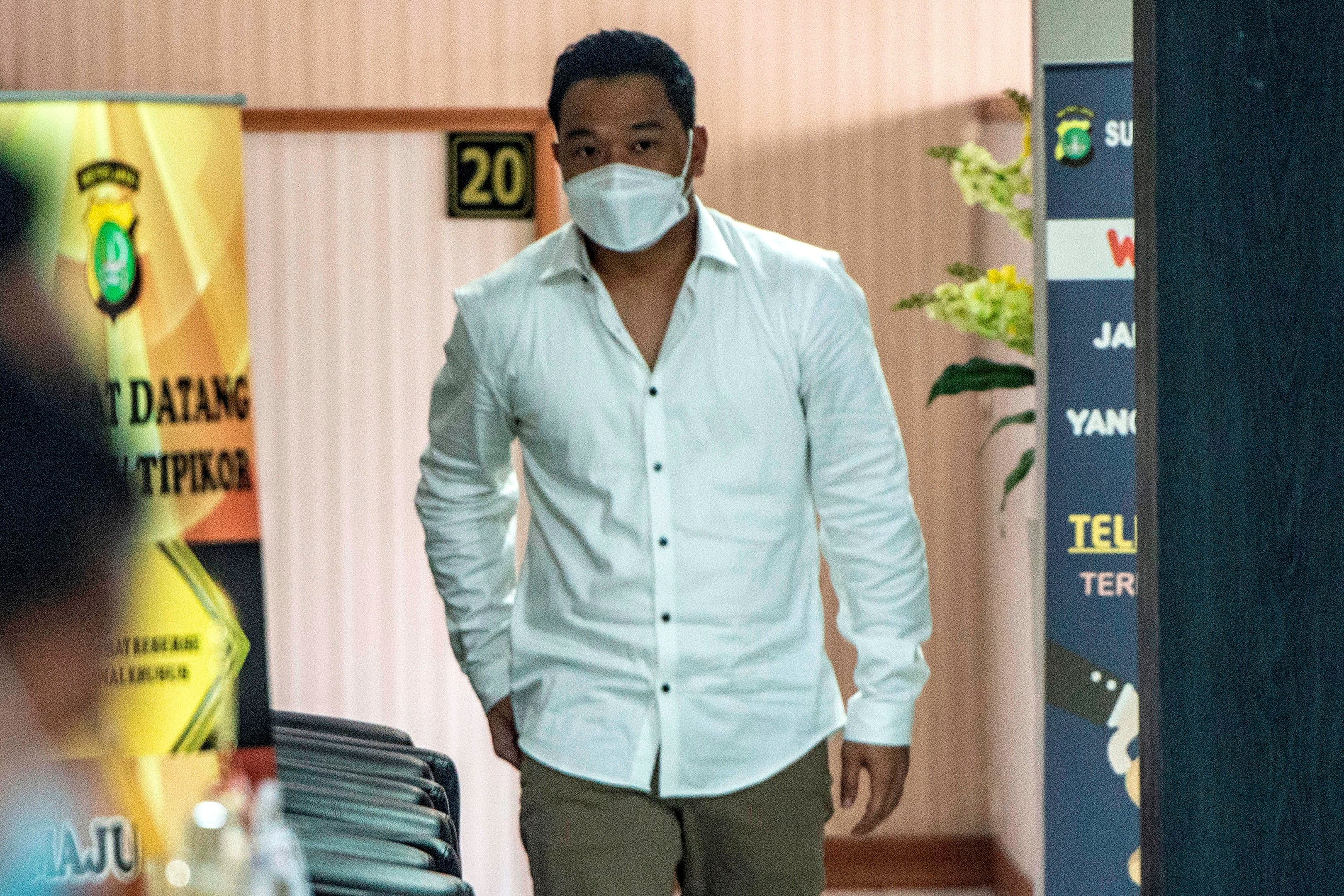 Michael Yukinobu Defretes alias Nobu.