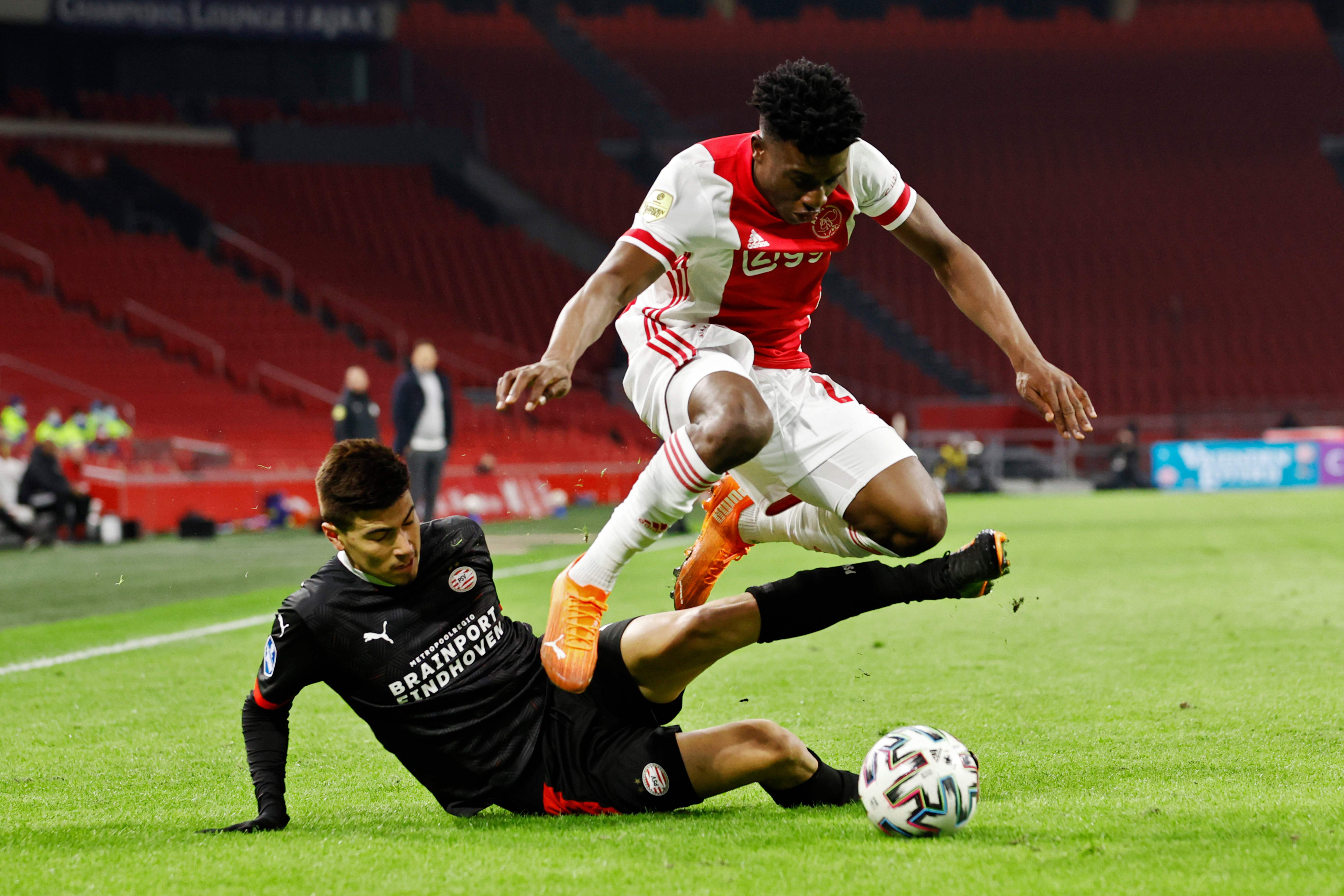 laga Ajax Amsterdam vs PSV Eindhoven