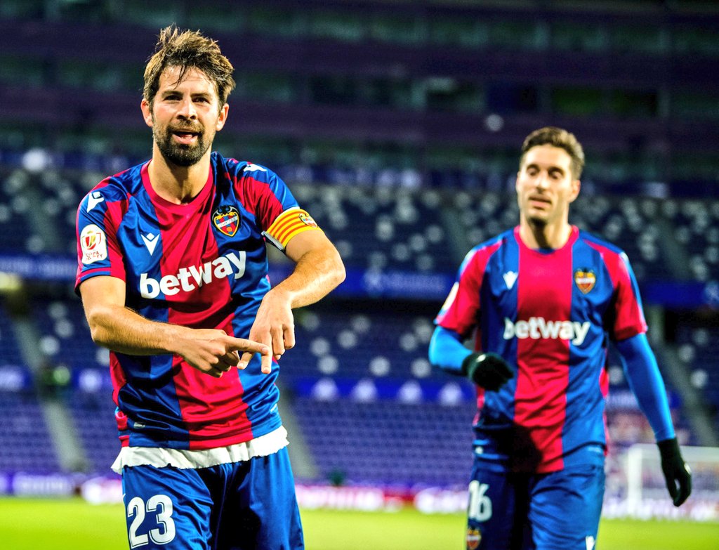 Pemain Levante melakukan selebrasi usai mencetak gol ke gawang Valladolid di laga Copa del Rey.