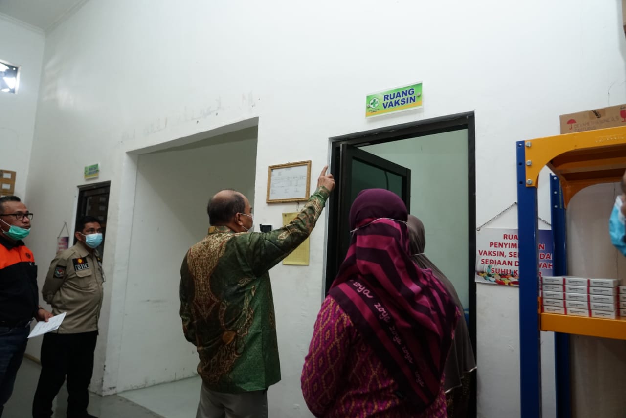 Wali Kota Tebing Tinggi Tinjau Tempat Penyimpanan Vaksin Covid-19