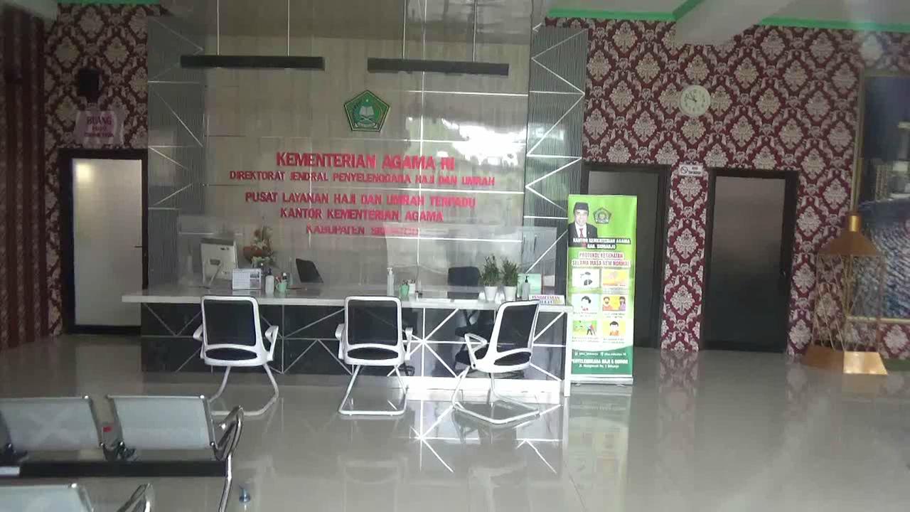 Kantor pelayanan haji dan umrah Kemenag Kabupaten Sidoarjo ditutup sementara karena covid-19.