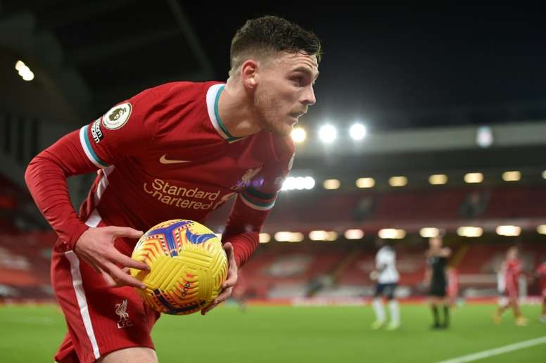 Robertson Ingin Liverpool Menjauh dari MU