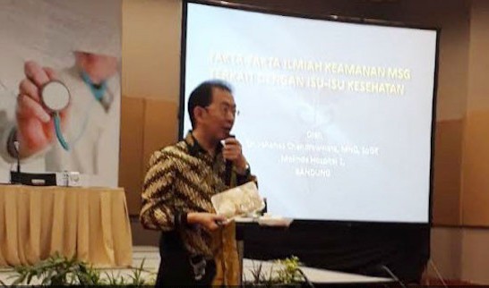 Dokter spesialis gizi klinis, dr. Johannes Chandrawinata Sp.Gk, MND.