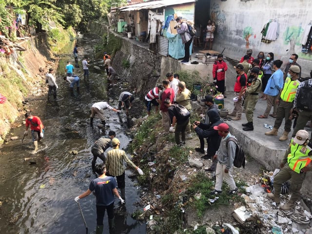 Sanksi sosial membersihkan sampah hingga sanksi adiministratif disiapkan Pemkab Banyumas bagi pelanggar PPKM.
