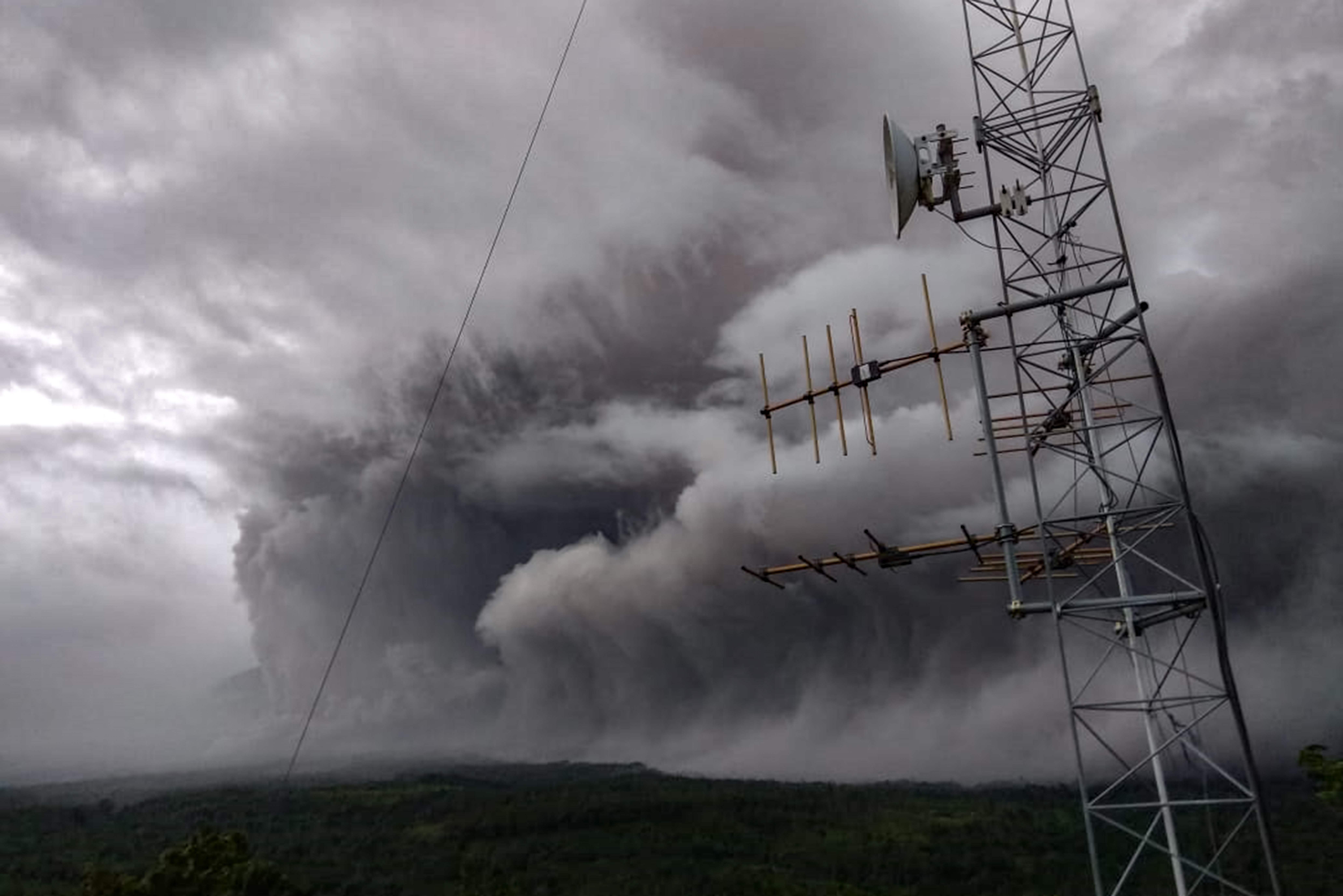 Erupsi Gunung Semeru