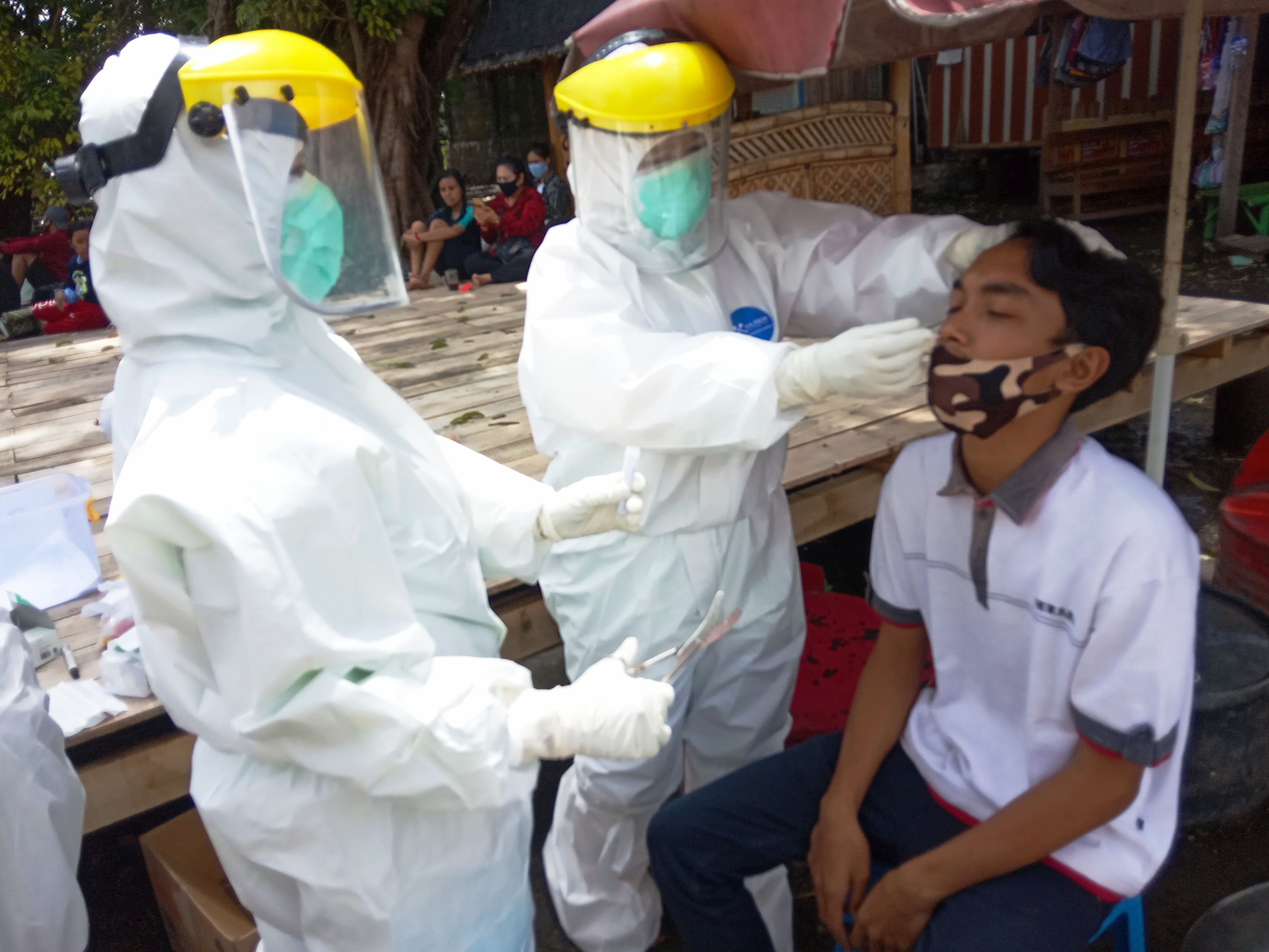 Ilustrasi swab test.