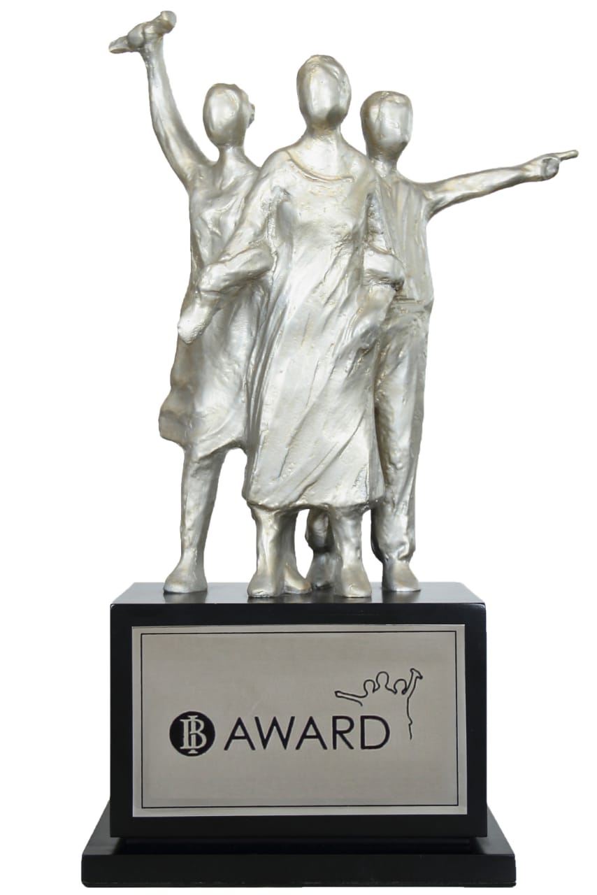 Maybank Indonesia meraih penghargaan Bank Pendukung UMKM Terbaik untuk kategori Bank BUKU 3 dan 4 dari Bank Indonesia. 