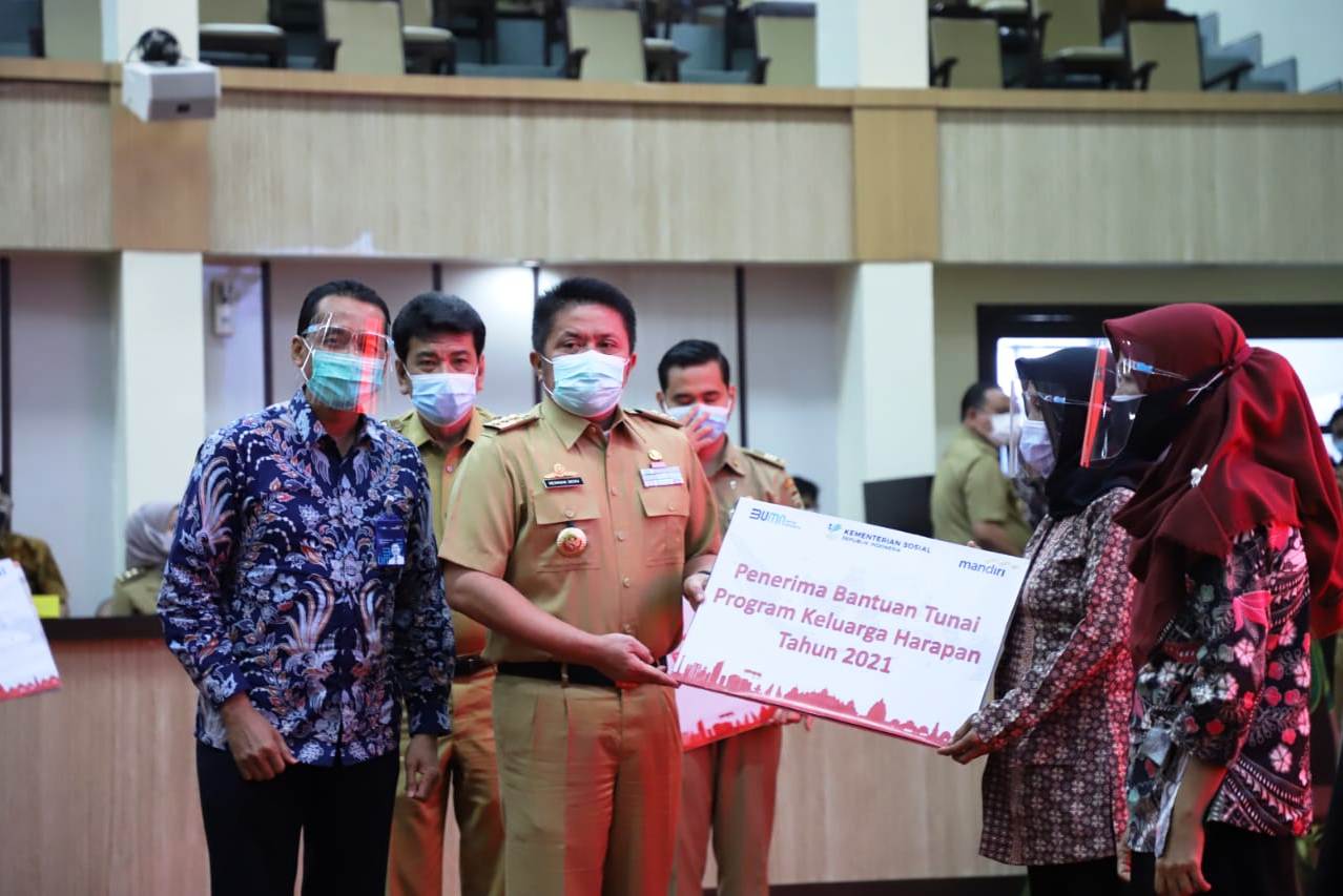 Gubernur Sumsel Berharap Masyarakat Gunakan Bansos Sebaik-baiknya