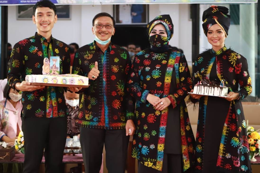 Batik motif virus korona.