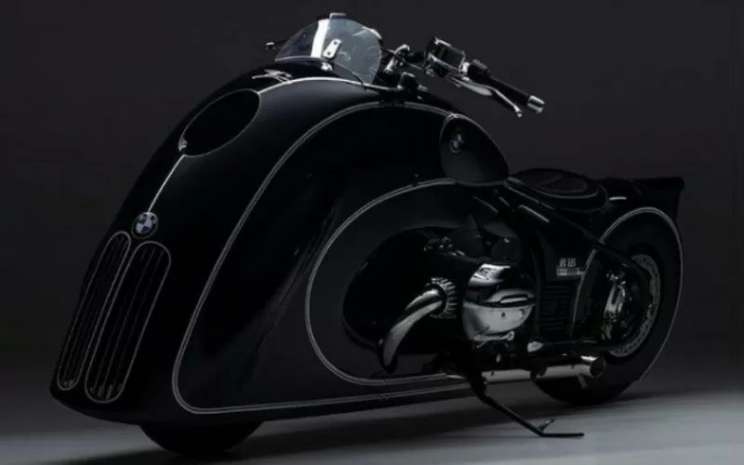 BMW R18 Custom