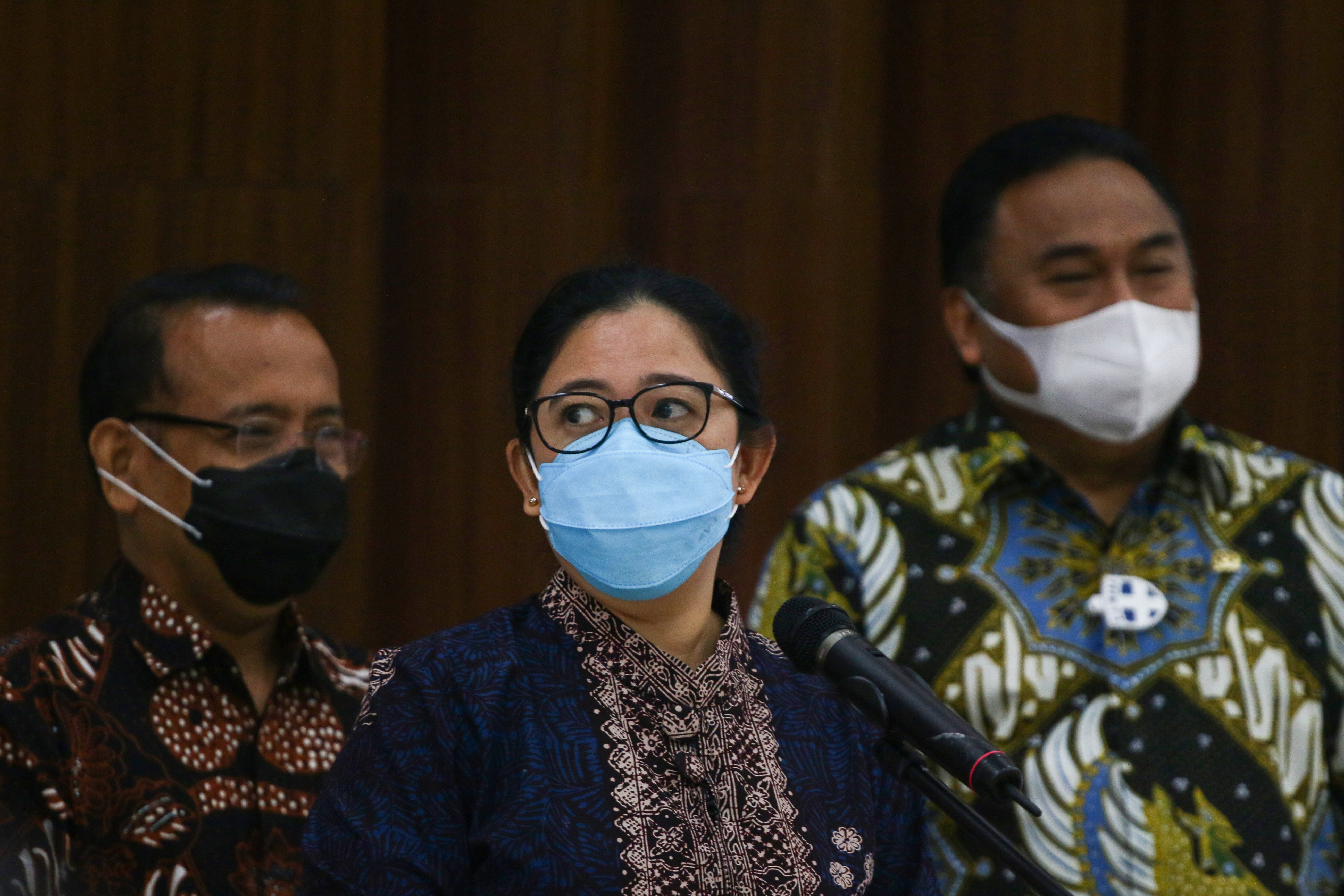 Ketua DPR RI Puan Maharani saat membacakan surat Presiden Jokowi tentang calon Kapolri.