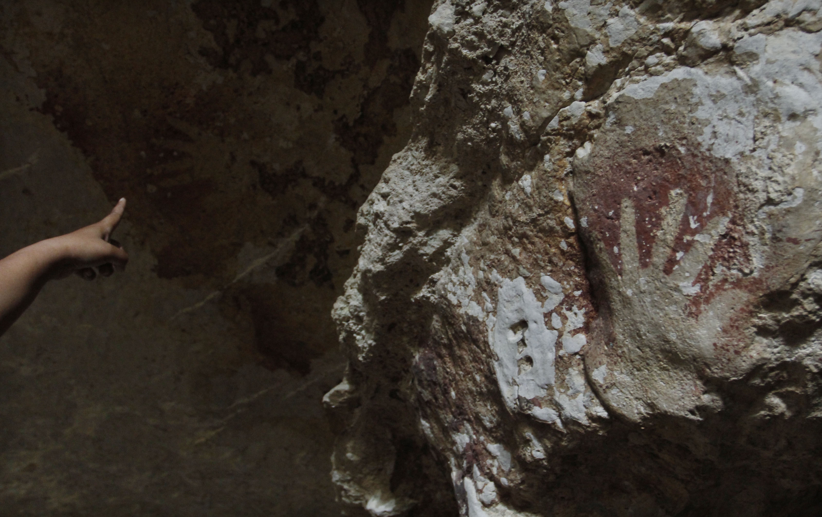 Berdasarkan penelitian Arkeologi Gua Sakapao dihuni manusia zaman prasejarah sekitar tahun 3.000-5.000 sebelum Masehi.