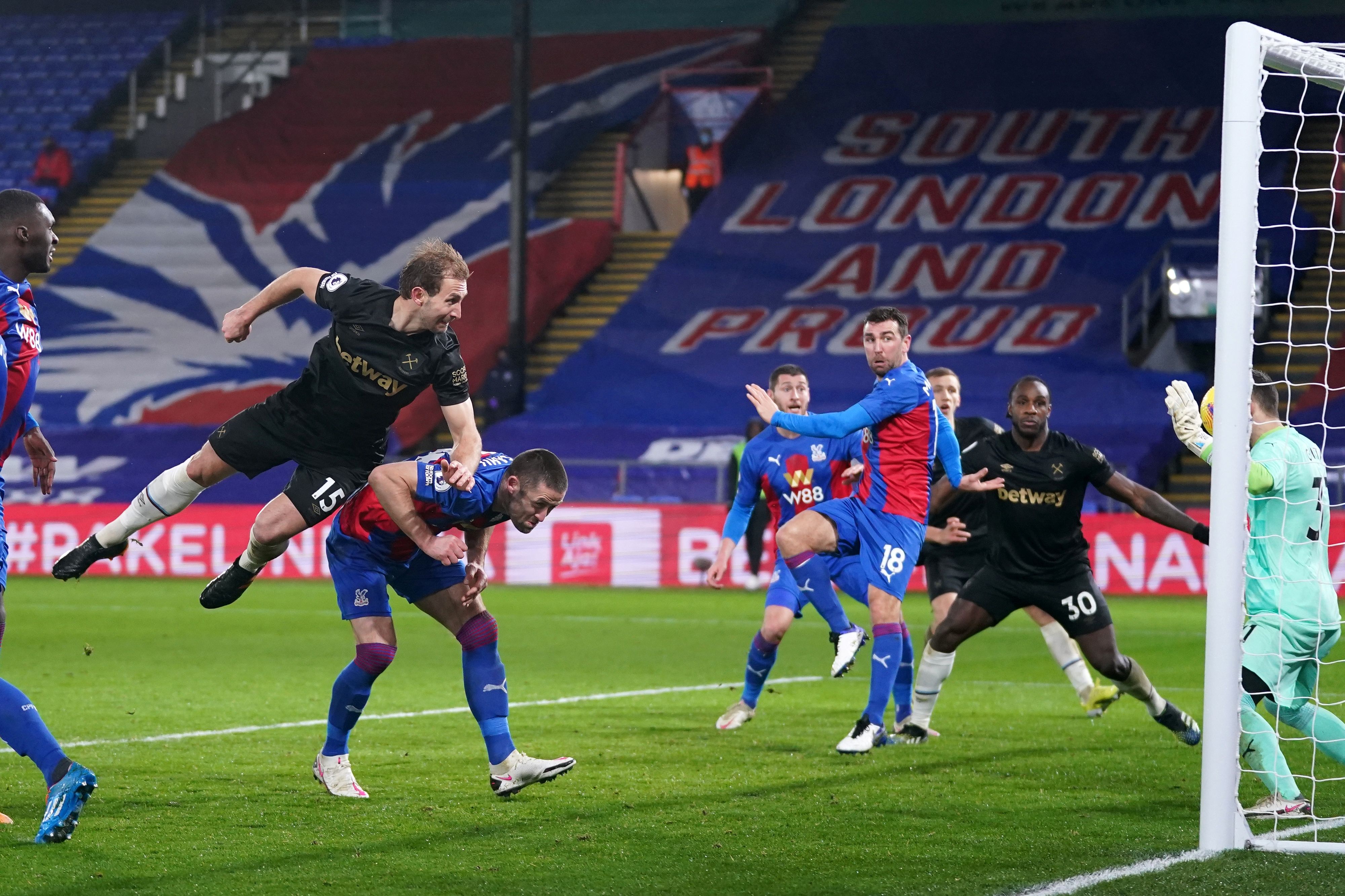 West Ham Tembus Empat Besar Setelah Pecundangi Crystal Palace