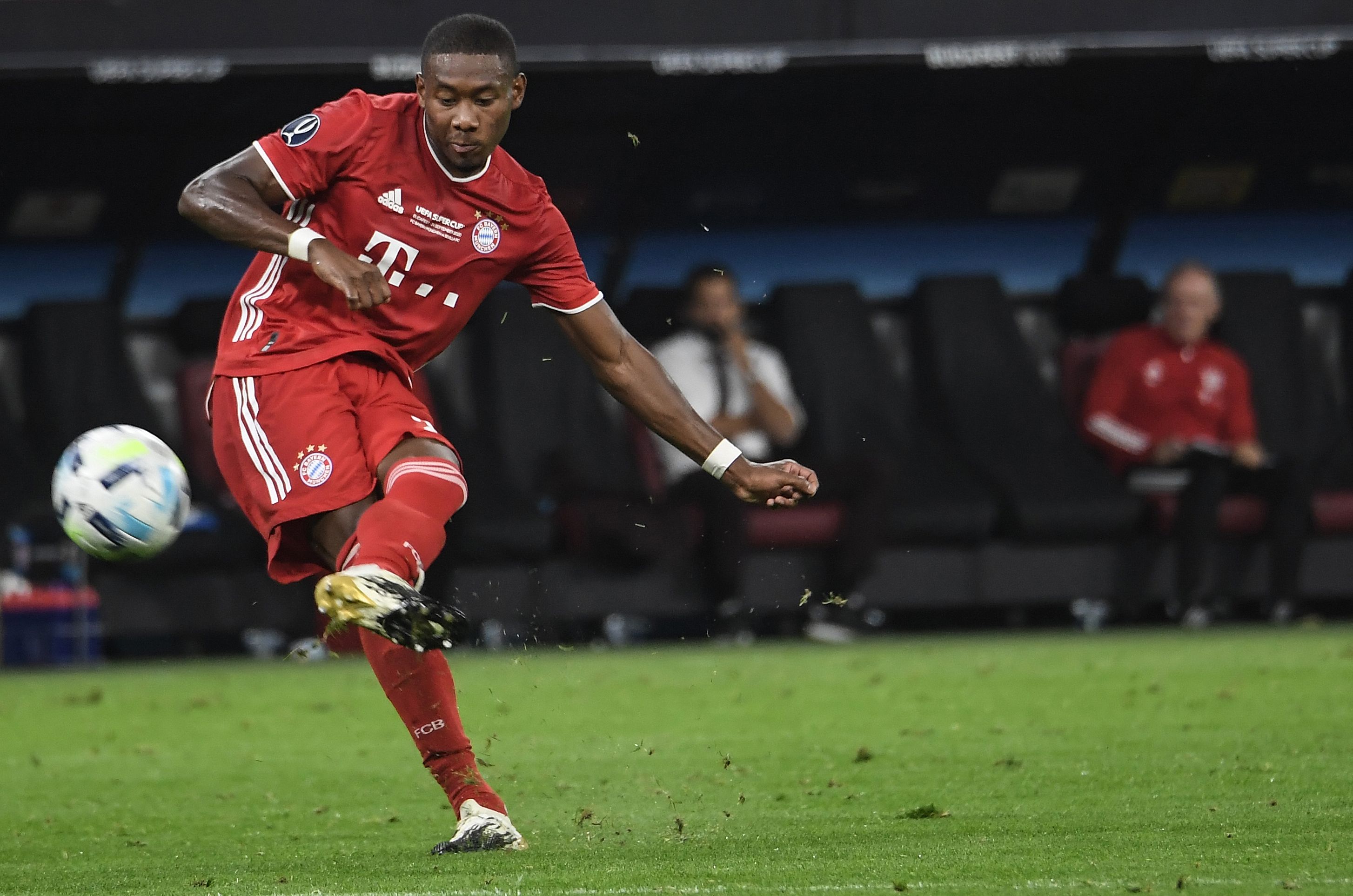 Pemain belakang Bayern Muenchen David Alaba bantah telah hengkang ke Real Madrid. 