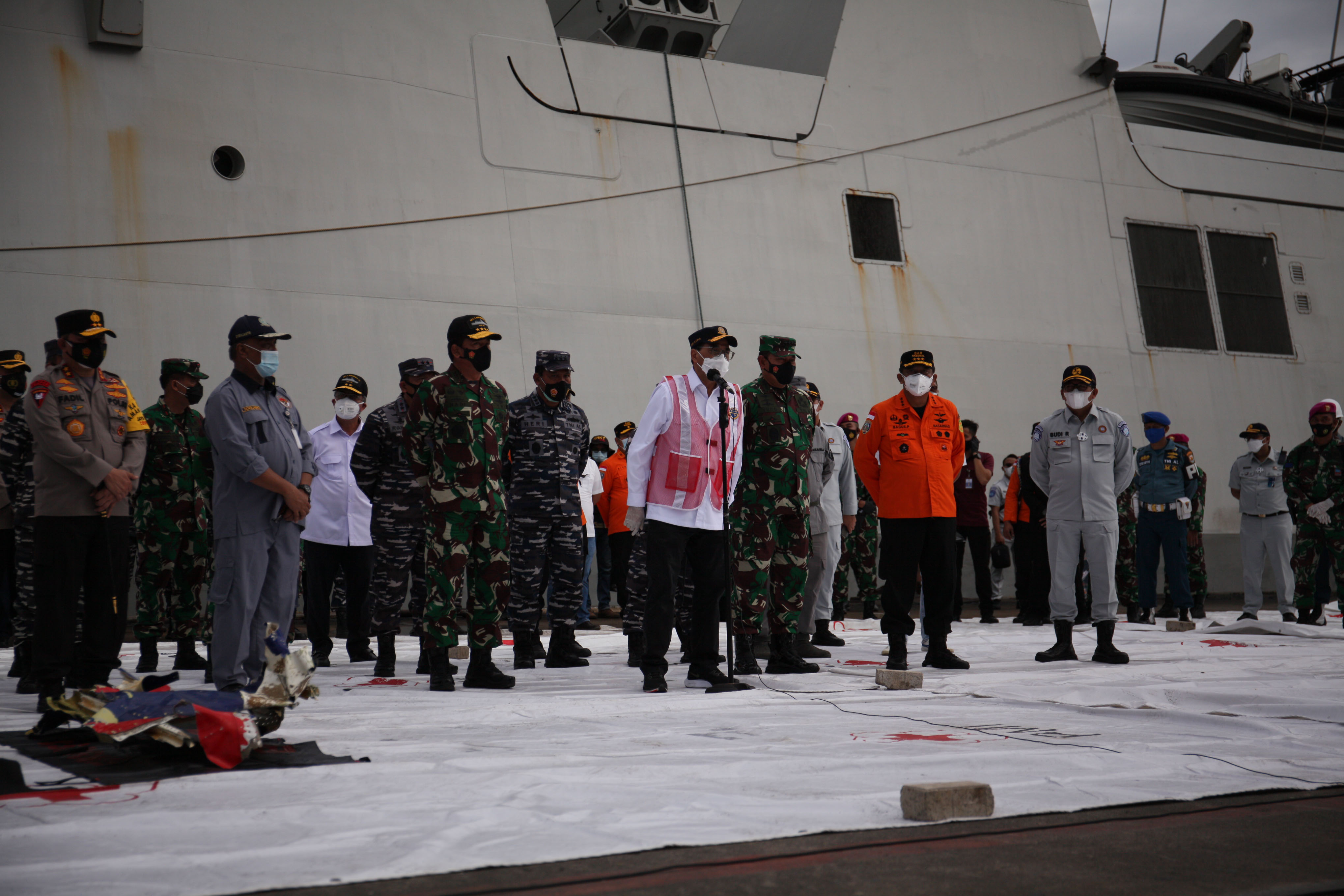 Menhub Tegaskan Pecahan Besar SJ 182 Segera Diangkat