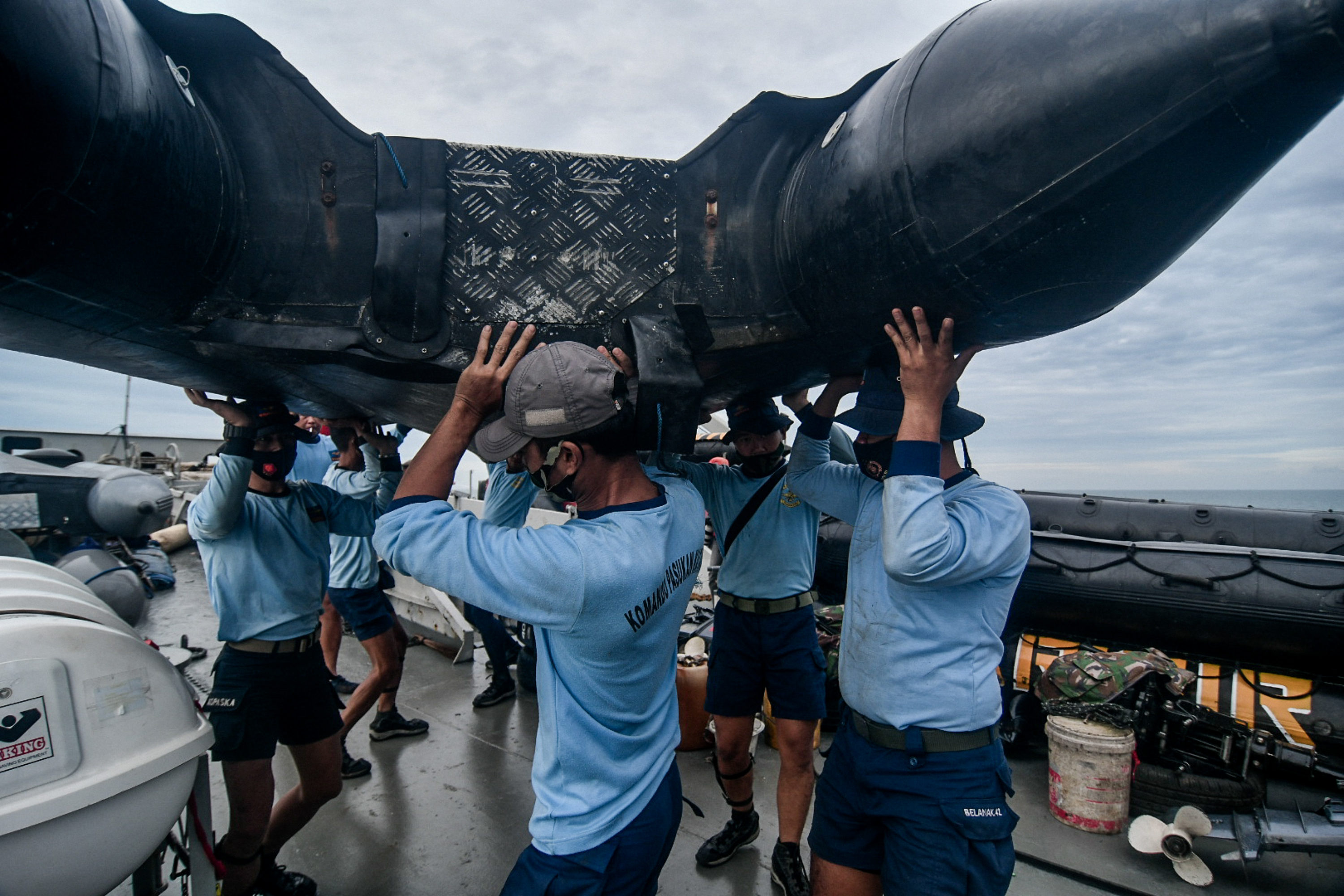 TNI Kerahkan Kekuatan Bantu Pencarian Sriwijaya Air SJ-182