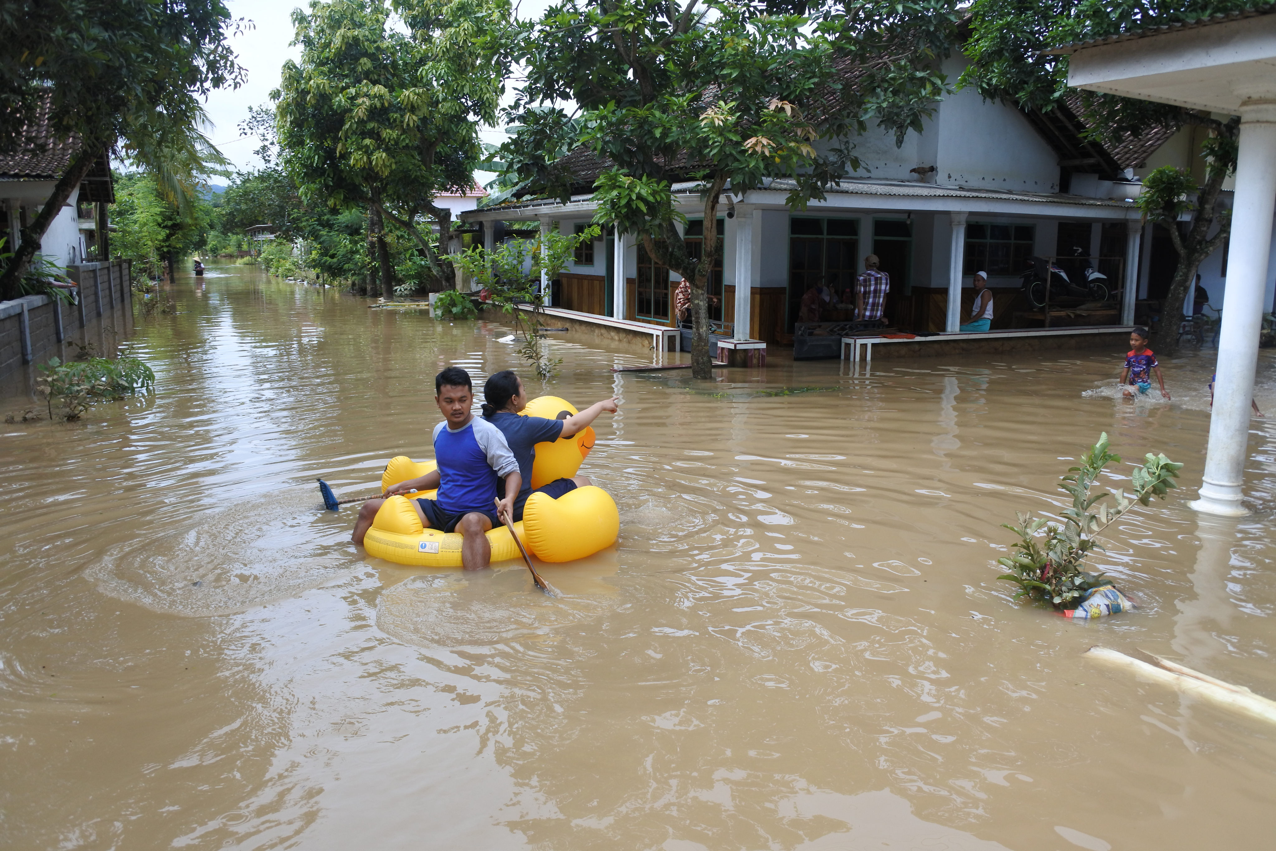 Kondisi banjir di Desa Wonoasri, Tempurejo, Jember, Jawa Timur, Jumat (15/1) lalu.