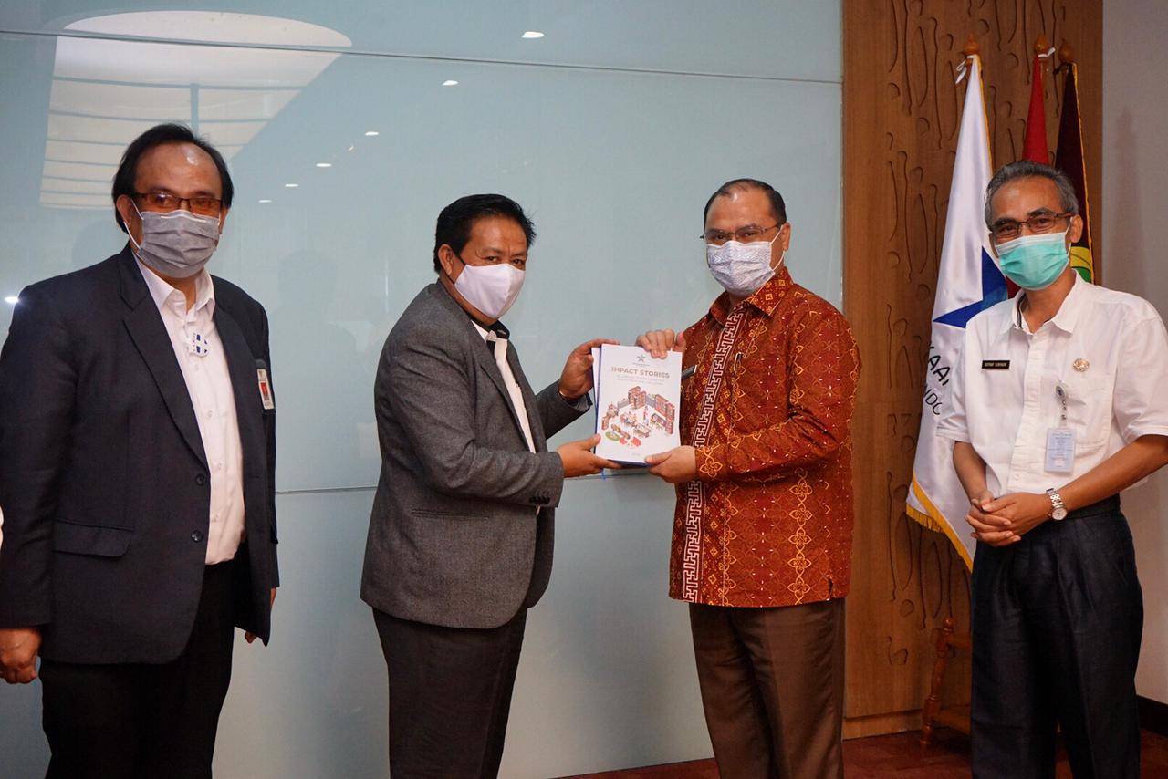 Gubernur Babel Erzaldi Rosman (kedua dari kanan)