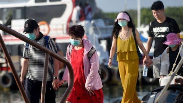 Turis China di Nusa Penida, Bali.
