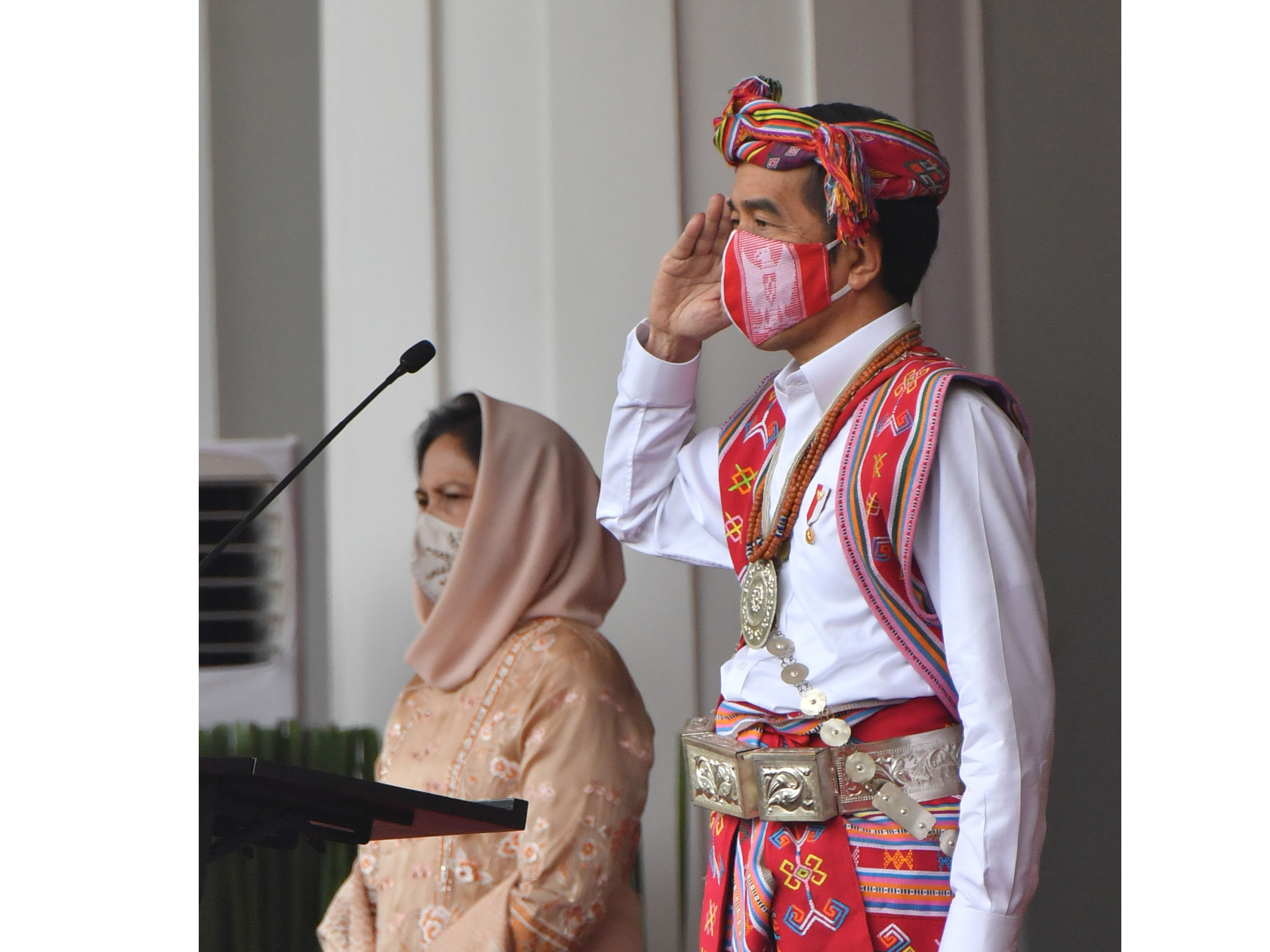 UPACARA PERINGATAN DETIK-DETIK PROKLAMASI: Presiden Joko Widodo (kanan) didampingi Ibu Negara Iriana Joko Widodo (kiri)