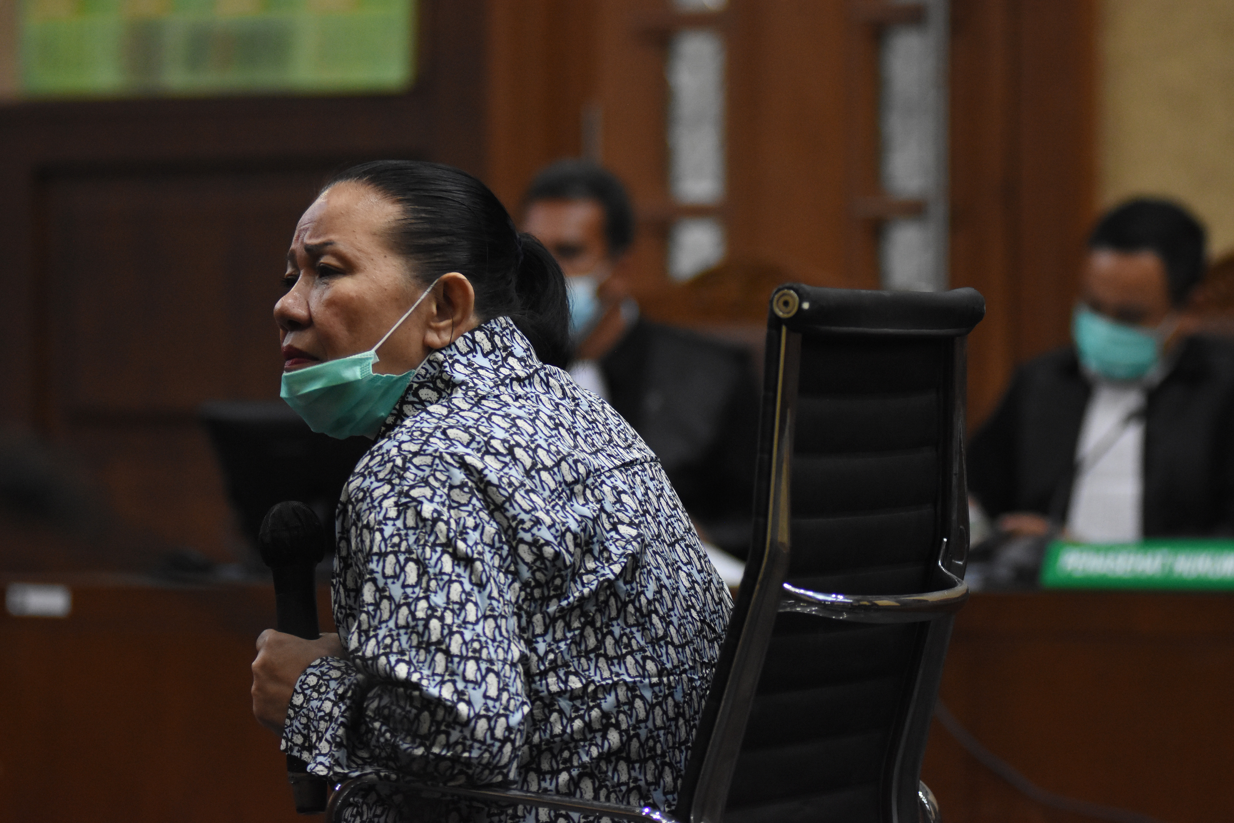 Terdakwa kasus dugaan pembobolan kas Bank Negara Indonesia (BNI 46) lewat letter of credit (L/C) fiktif, Maria Pauliene Lumowa.