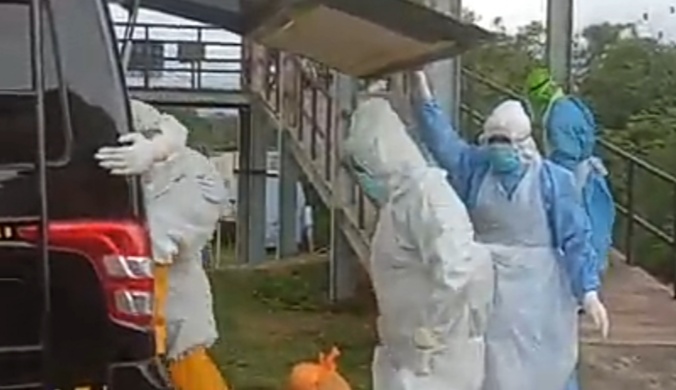 PETUGAS MEDIS: Vaksin antigen pertama di Labuanbajo NTT telah tiba dan akan diberikan prioritas kepada tenaga medis dan para pendidik.